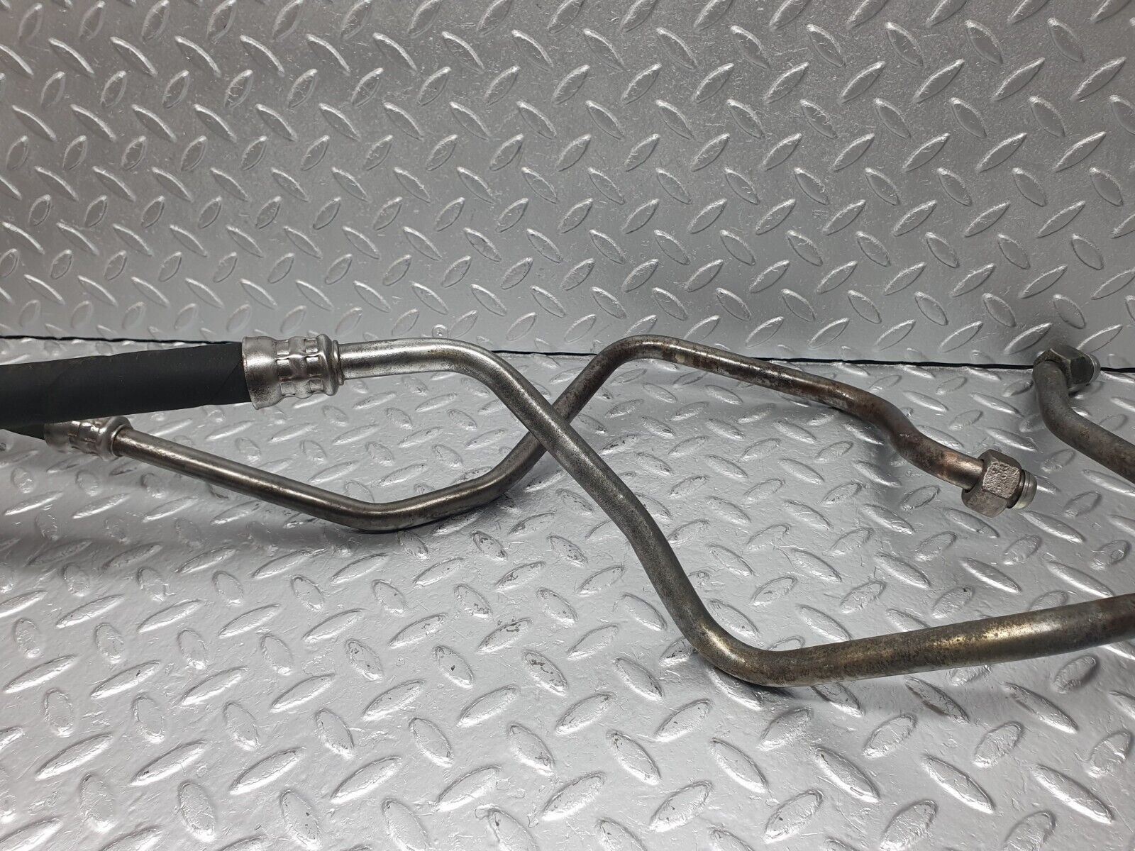 40742 Mercedes-Benz W123 300D Power Steering Oil Pipe Hose
