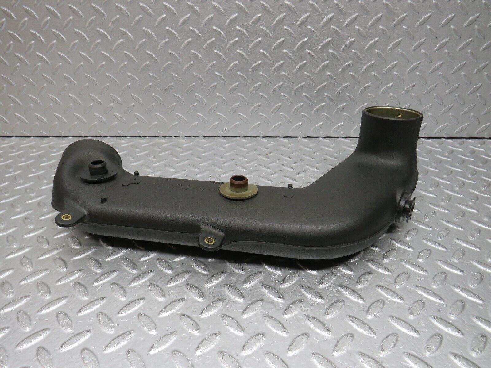 38437 Mercedes-Benz R129 280SL Coupe Air Intake Pipe 1041413304