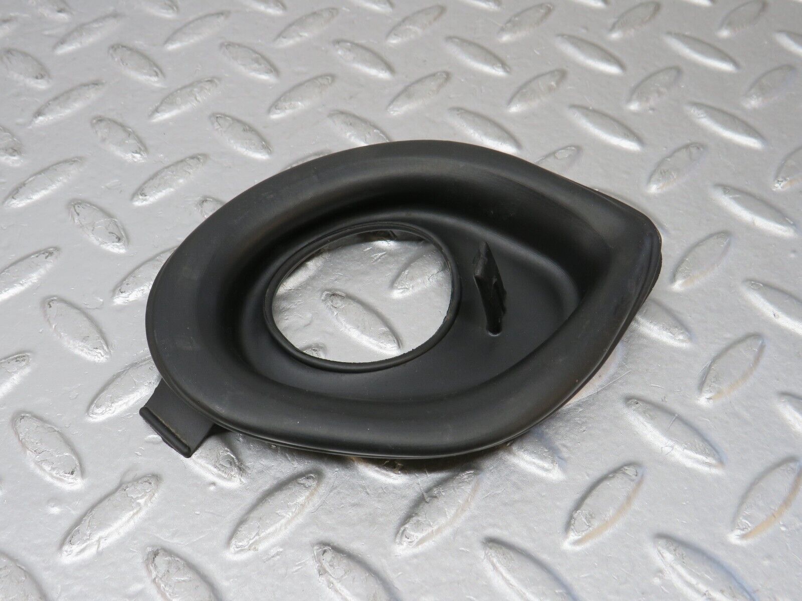 38455 Mercedes-Benz R129 280SL Coupe Fuel Tank Rubber Seal Set 1294710381 1294710481