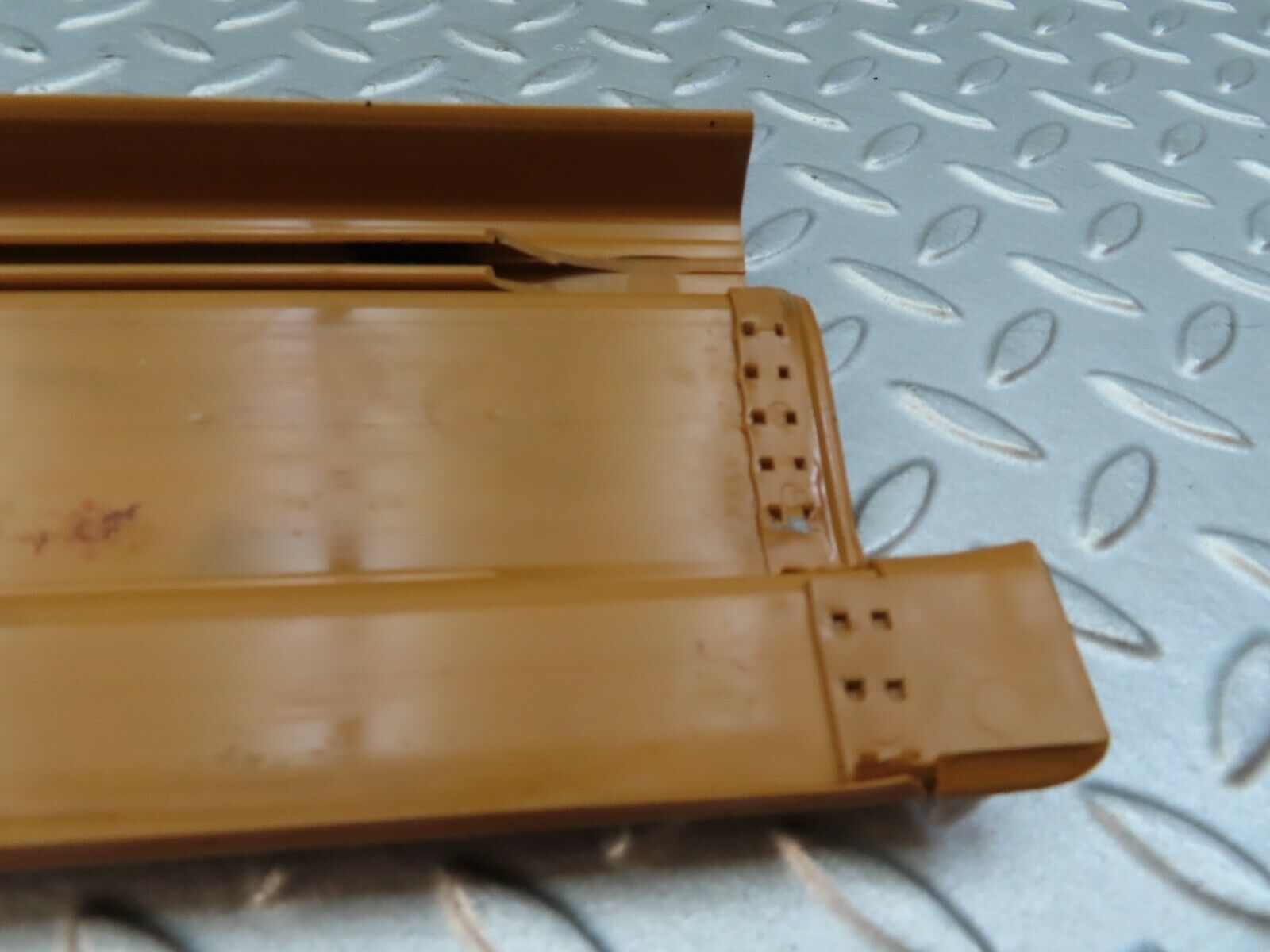 6042 Mercedes-Benz W126 380SE Front Left Door Sill