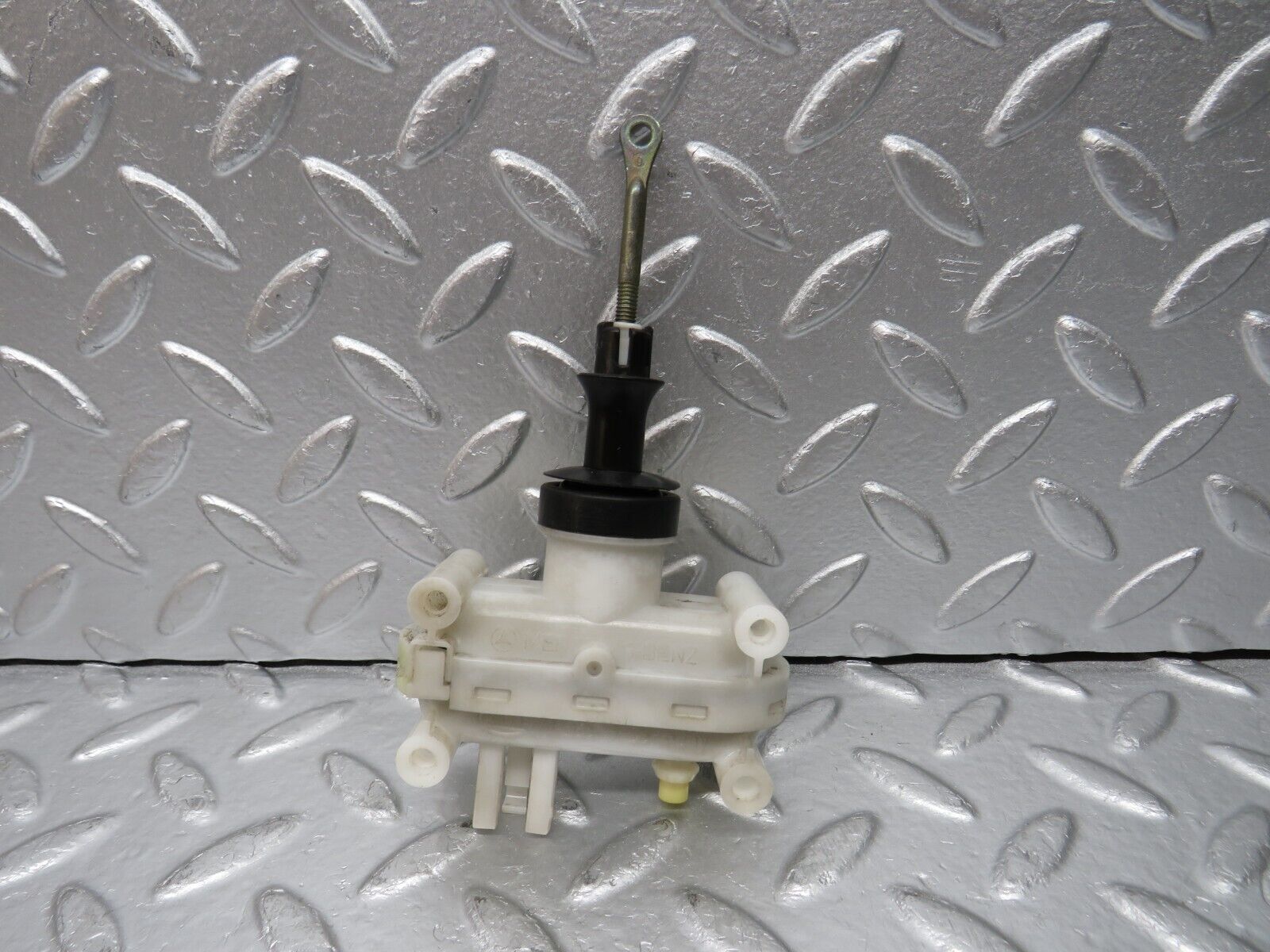 31397 Mercedes-Benz S124 220TE Door Lock Vacuum Actuator Hella Rear Right