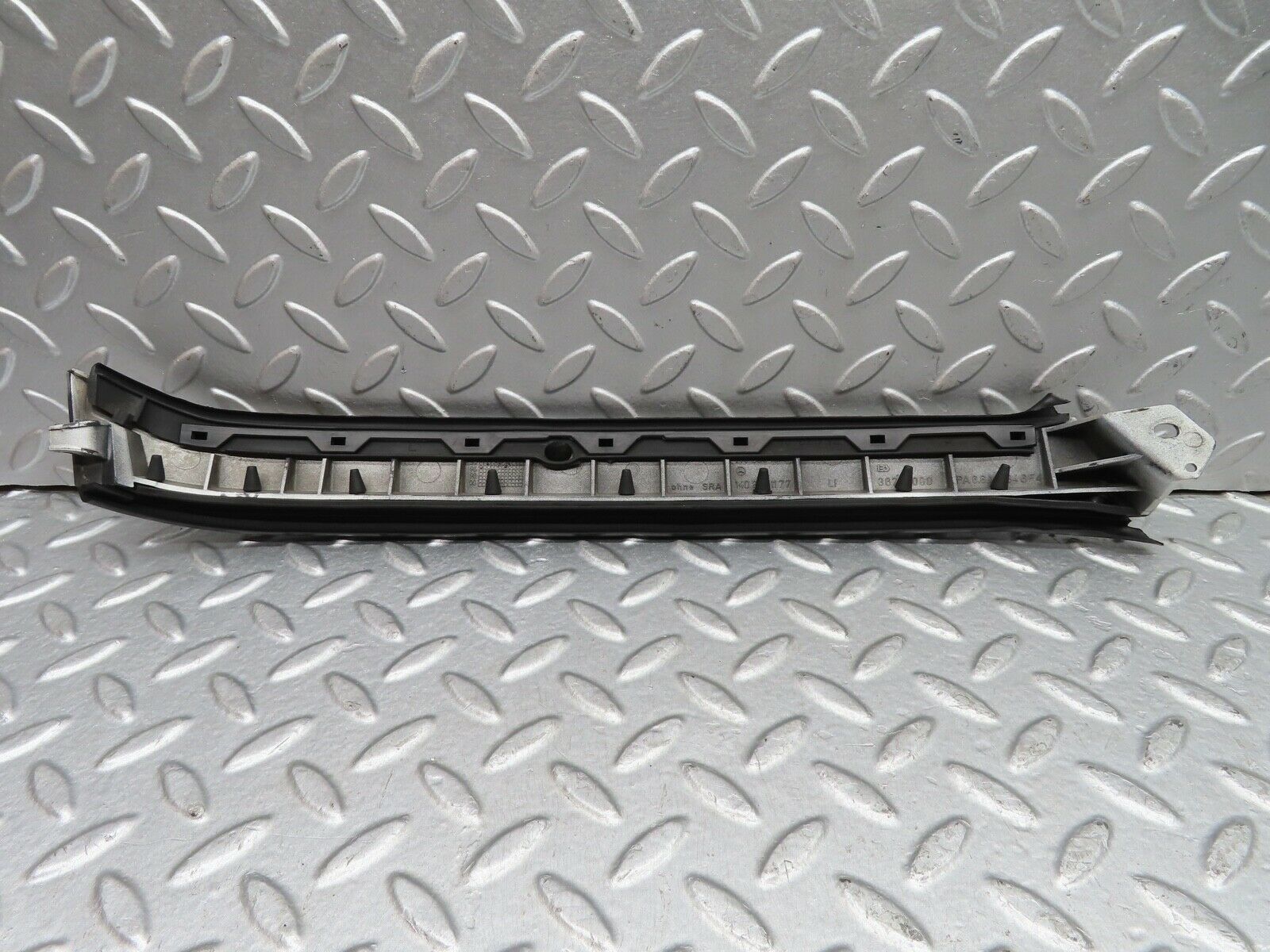 19352 Mercedes-Benz C140 CL420 Coupe Left Headlight Bezel 1408261177