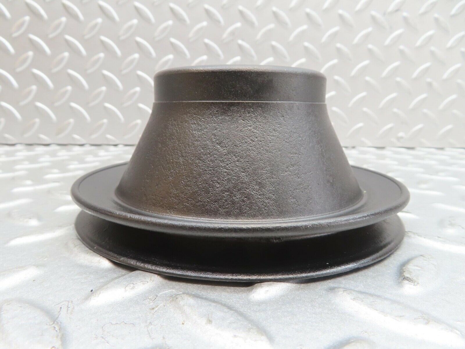 13880 Mercedes-Benz W123 200 Water Pump Pulley