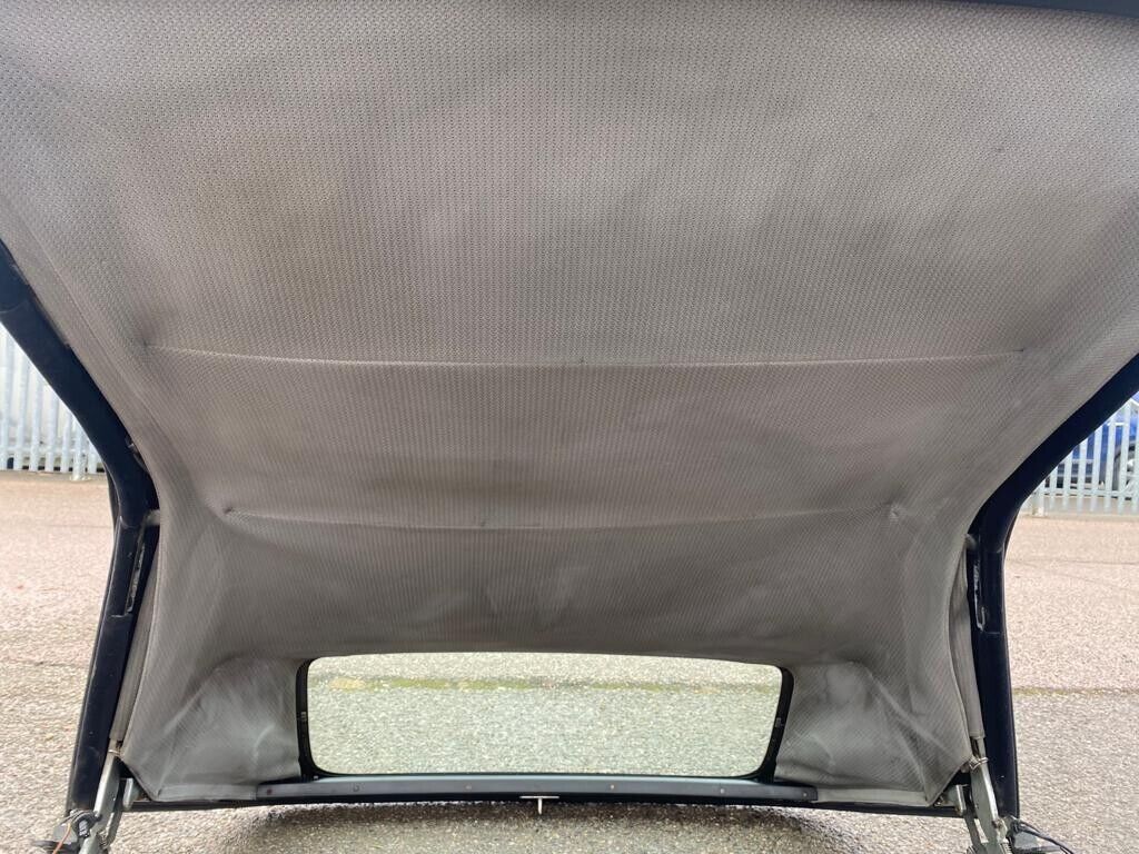 38226 Mercedes-Benz A124 320E Cabriolet Soft Top