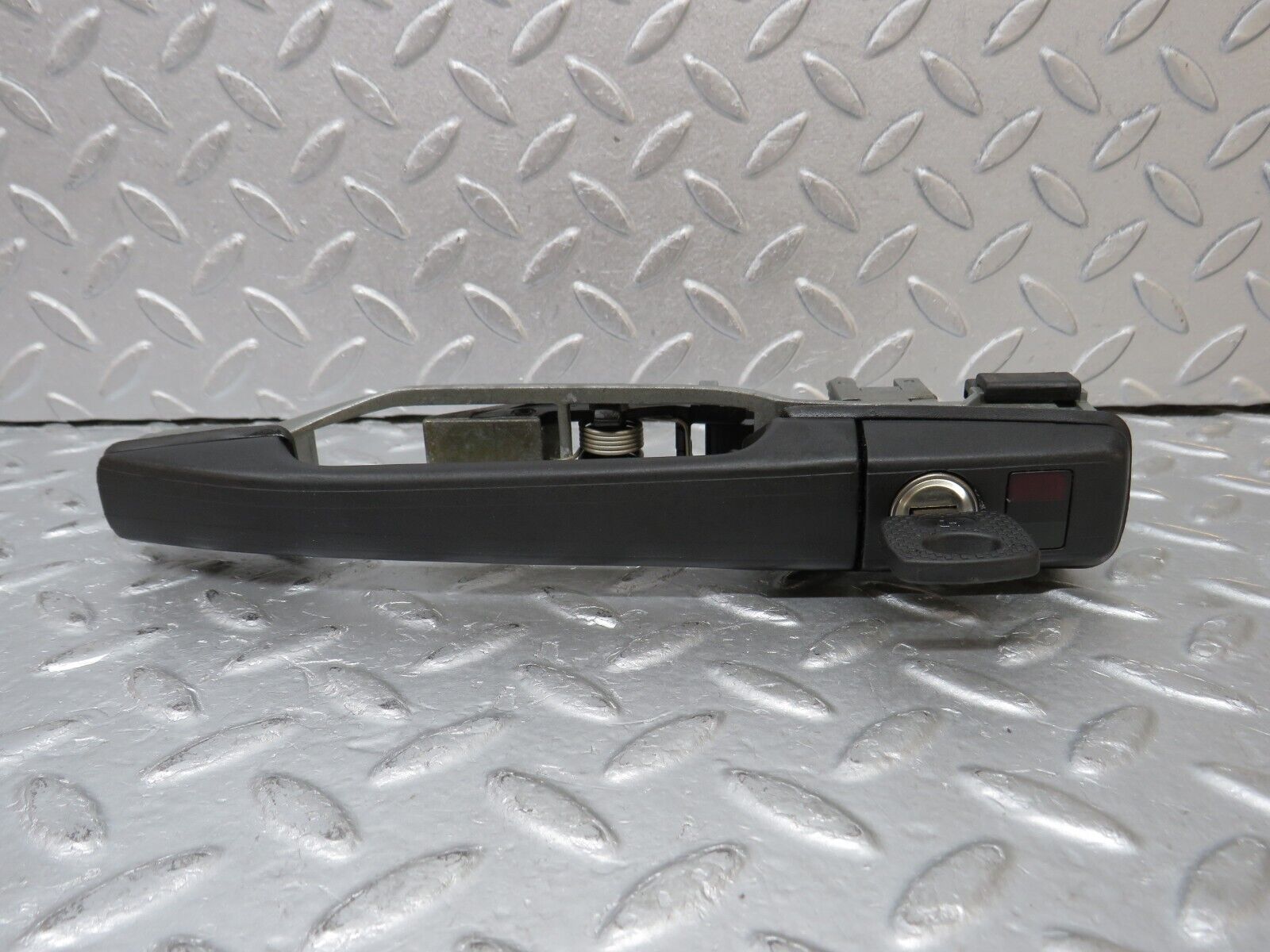 38463 Mercedes-Benz R129 280SL Coupe Left Door Exterior Handle With Key