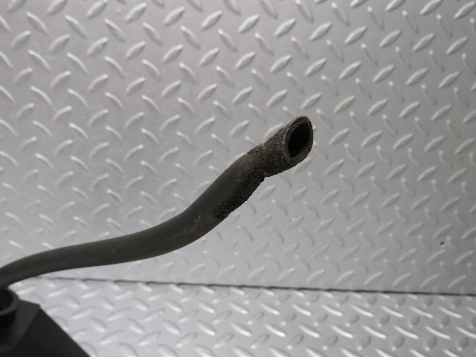 39400 Mercedes-Benz R129 320SL Coupe Roof Folding Lift Cylinder Cover L 1297700362