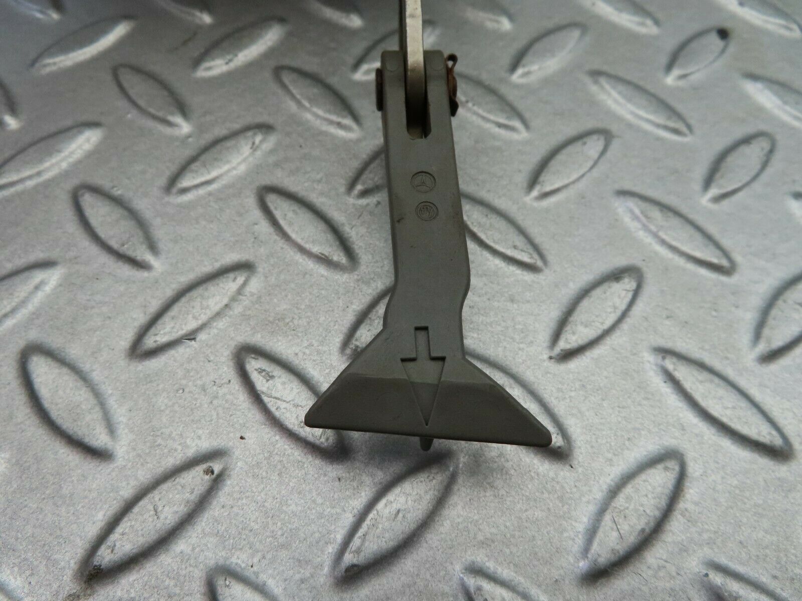 6220 Mercedes-Benz W126 380SE Bonnet Safety Latch & Pull Handle