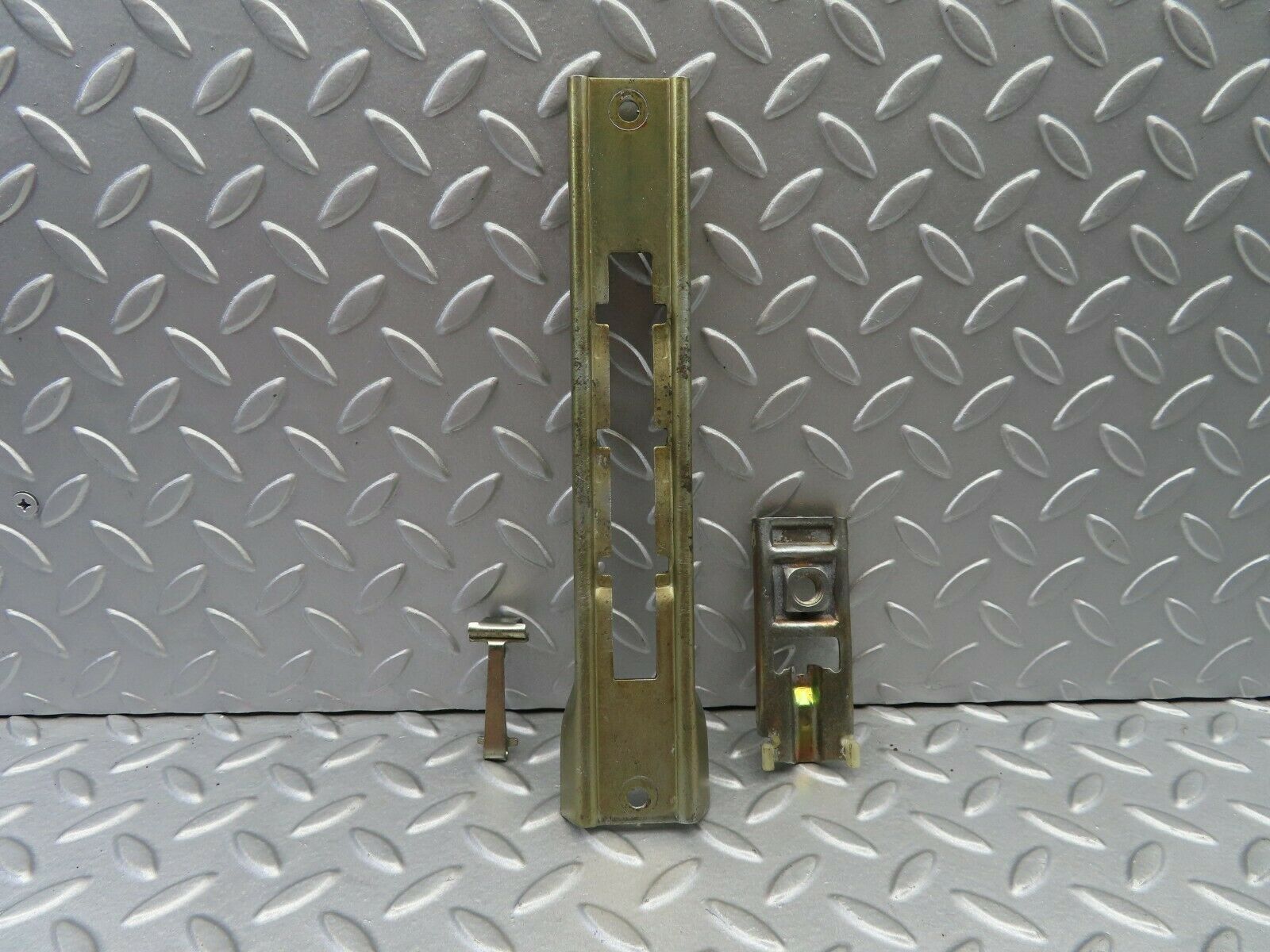 6168 Mercedes-Benz W126 380SE Seat Belt Adjuster Rail 1268680011