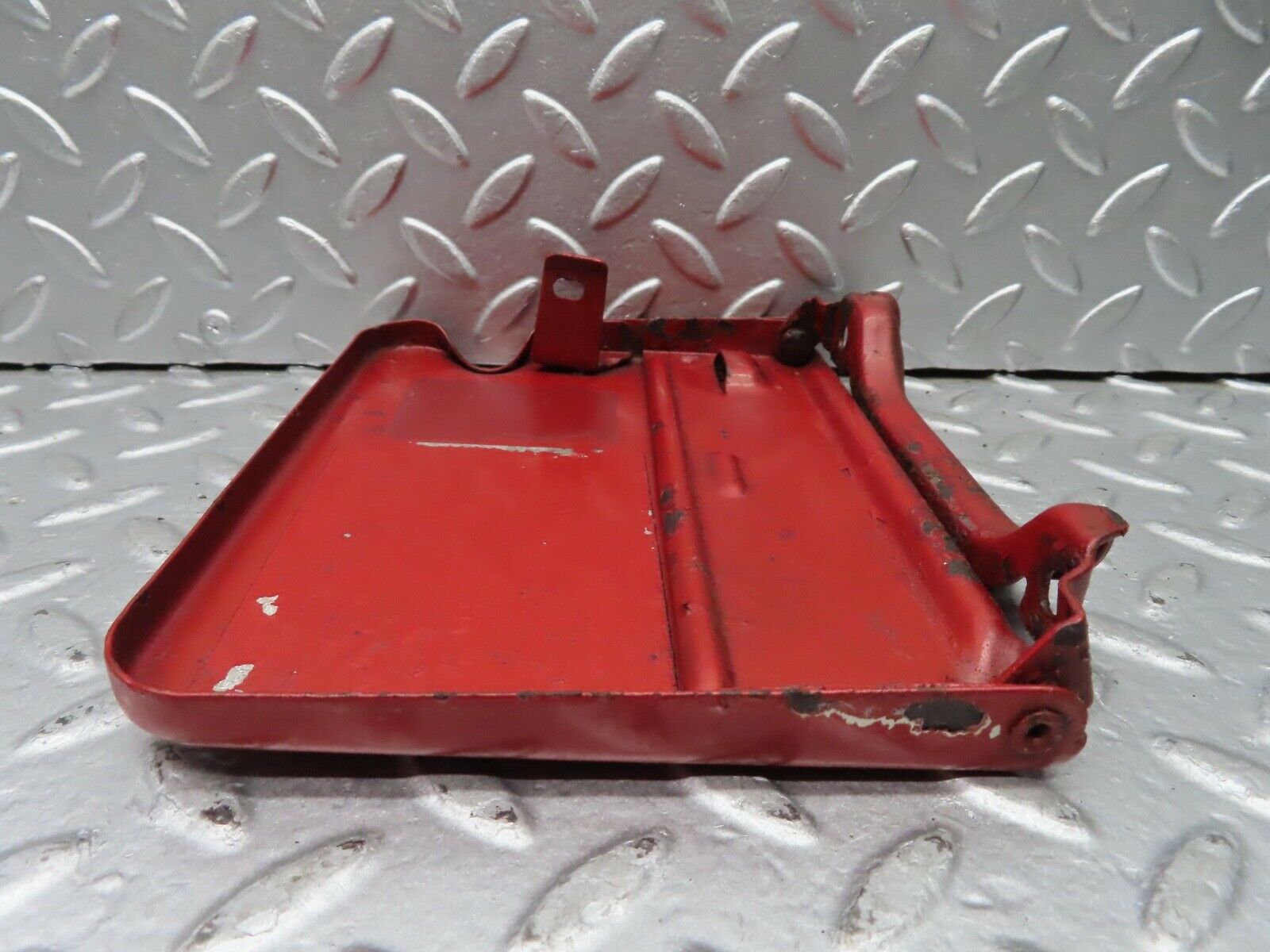 20282 Mercedes-Benz W114 280CE Coupe Fuel Tank Flap Cap