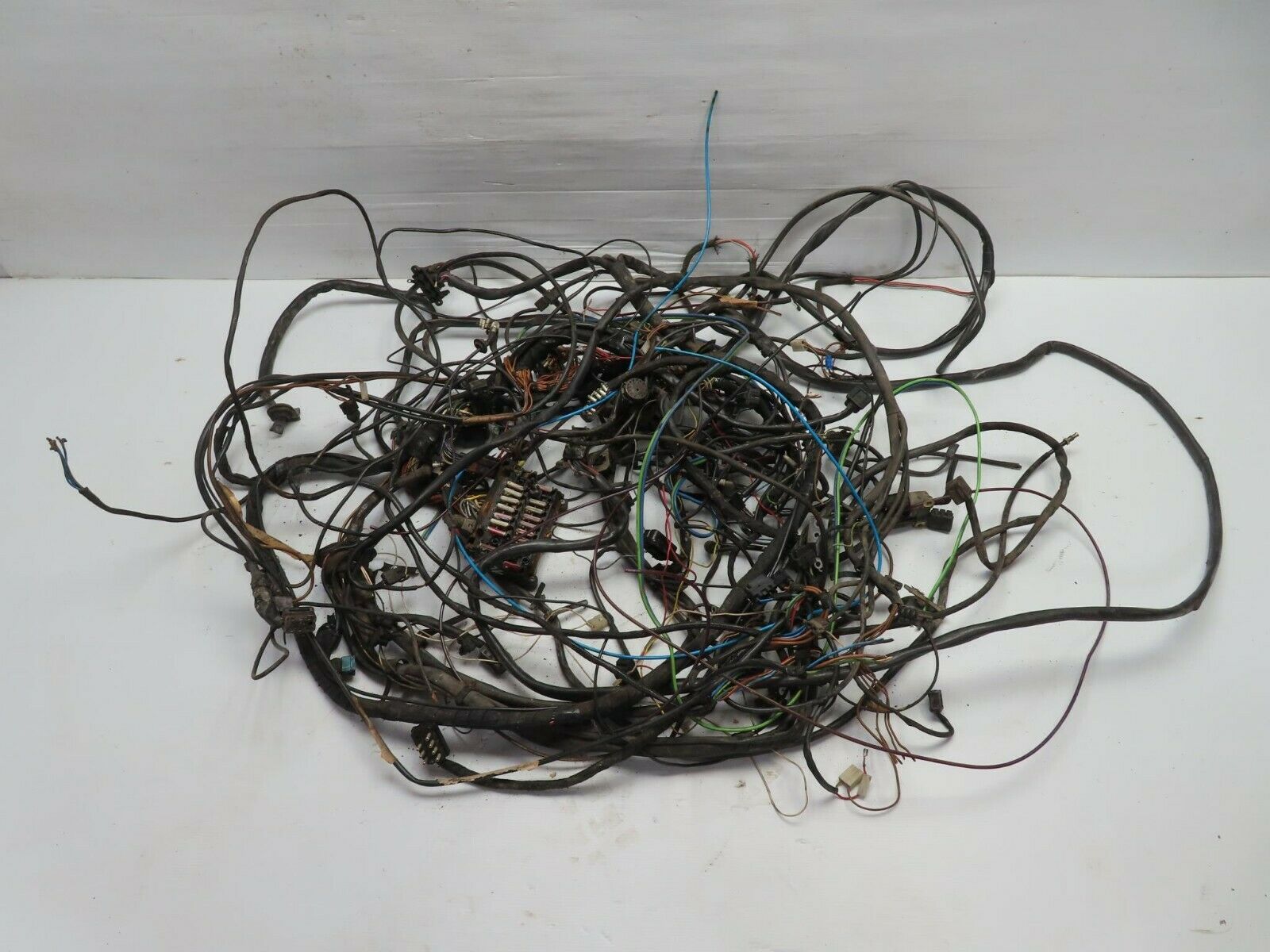 10388 Mercedes-Benz C123 230CE Coupe Engine Chassis Body Wire Wiring Harness