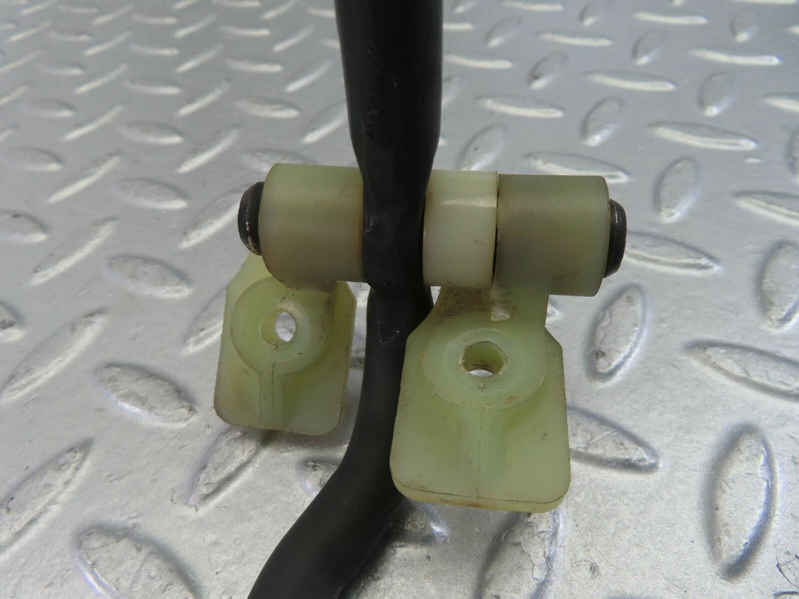 10070 Mercedes-Benz C123 230CE Coupe Accelerator Pedal Linkage