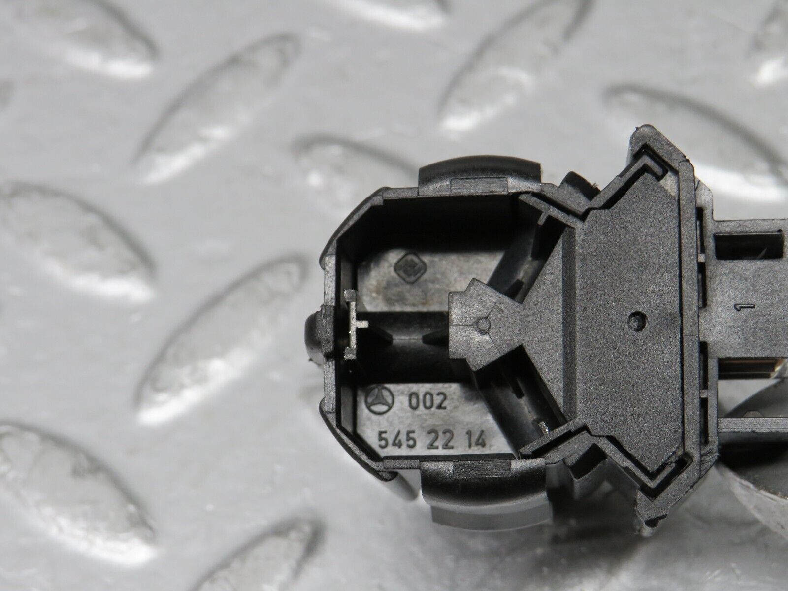 38397 Mercedes-Benz R129 280SL Coupe Kick Down Switch 0025452214