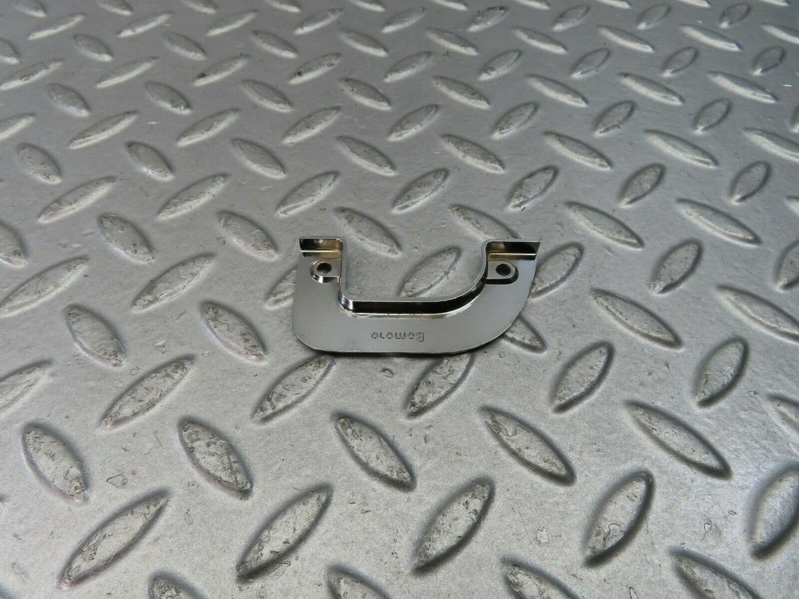 9061 Mercedes-Benz W115 Right Interior Chrome Door Latch Trim