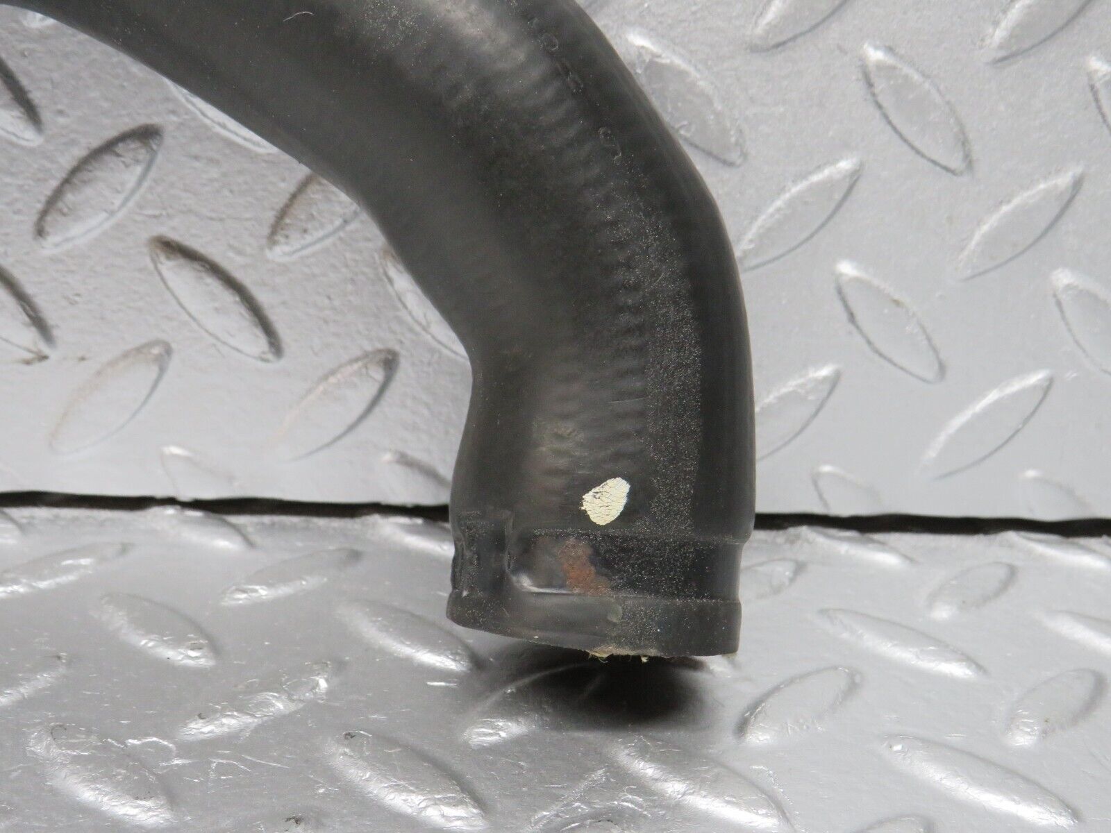 39588 Mercedes-Benz R129 320SL Coupe Radiator Lower Hose Pipe 1295012482