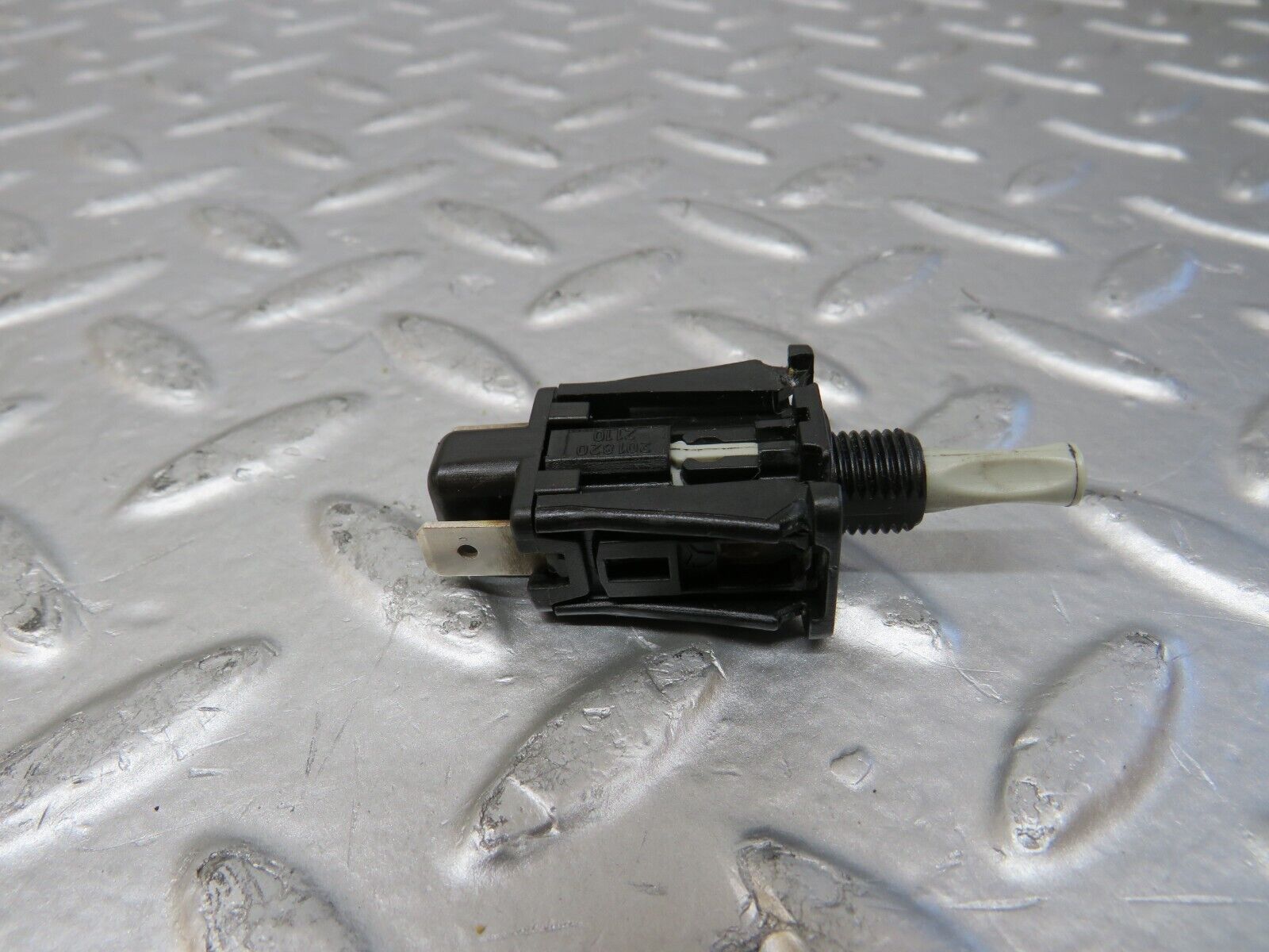 25683 Mercedes-Benz W124 280E Door Contact Switch 2018202110