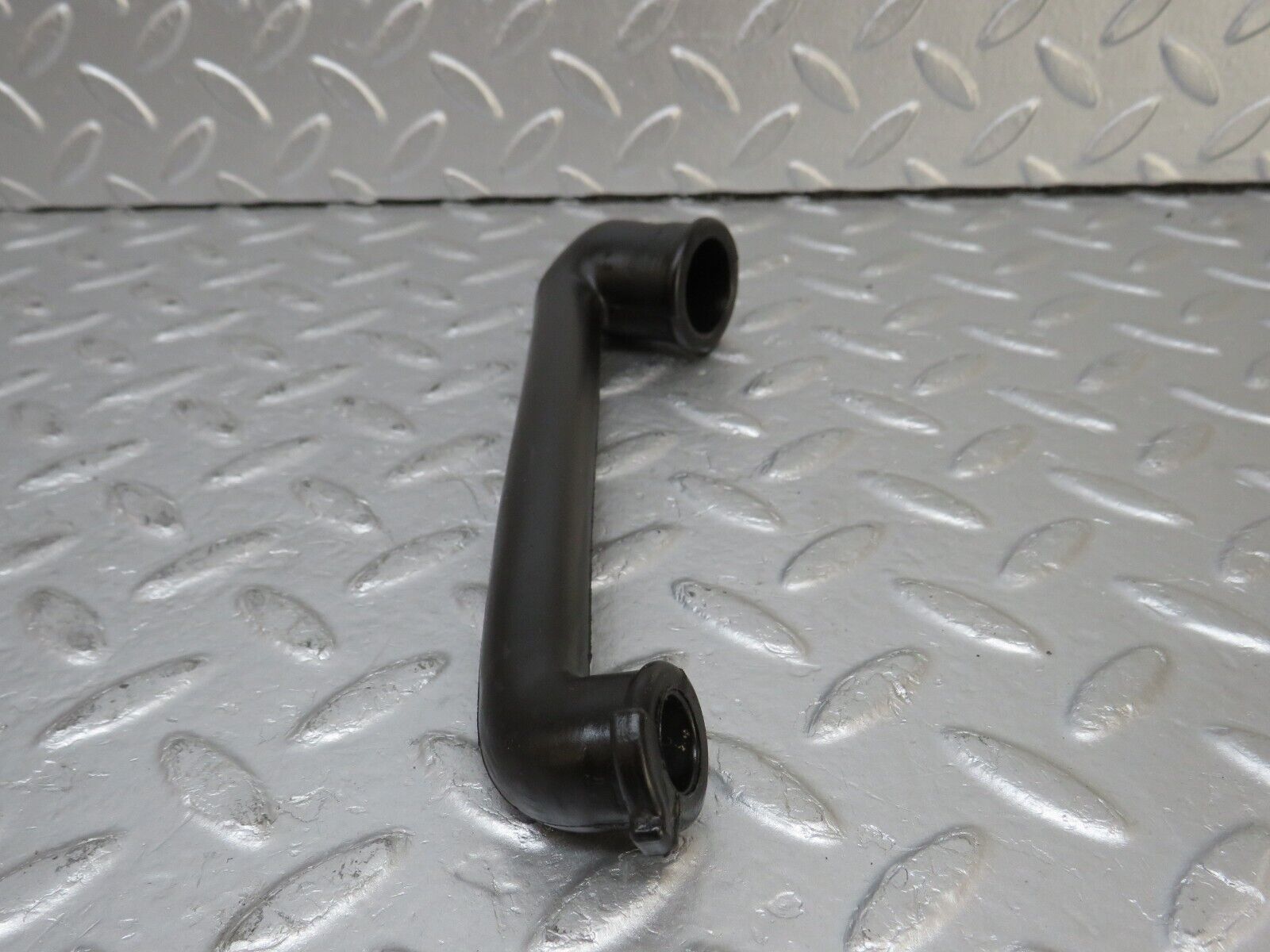 34452 Mercedes-Benz C126 380SEC Coupe Crankcase Breather Hose 1160940591