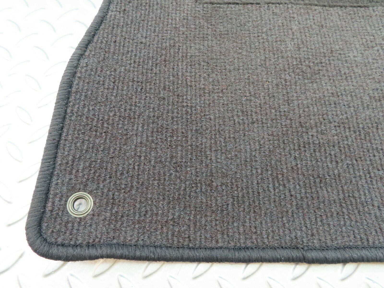 6655 Mercedes-Benz S124 E220 Wagon Front Right Driver Side Floor Carpet