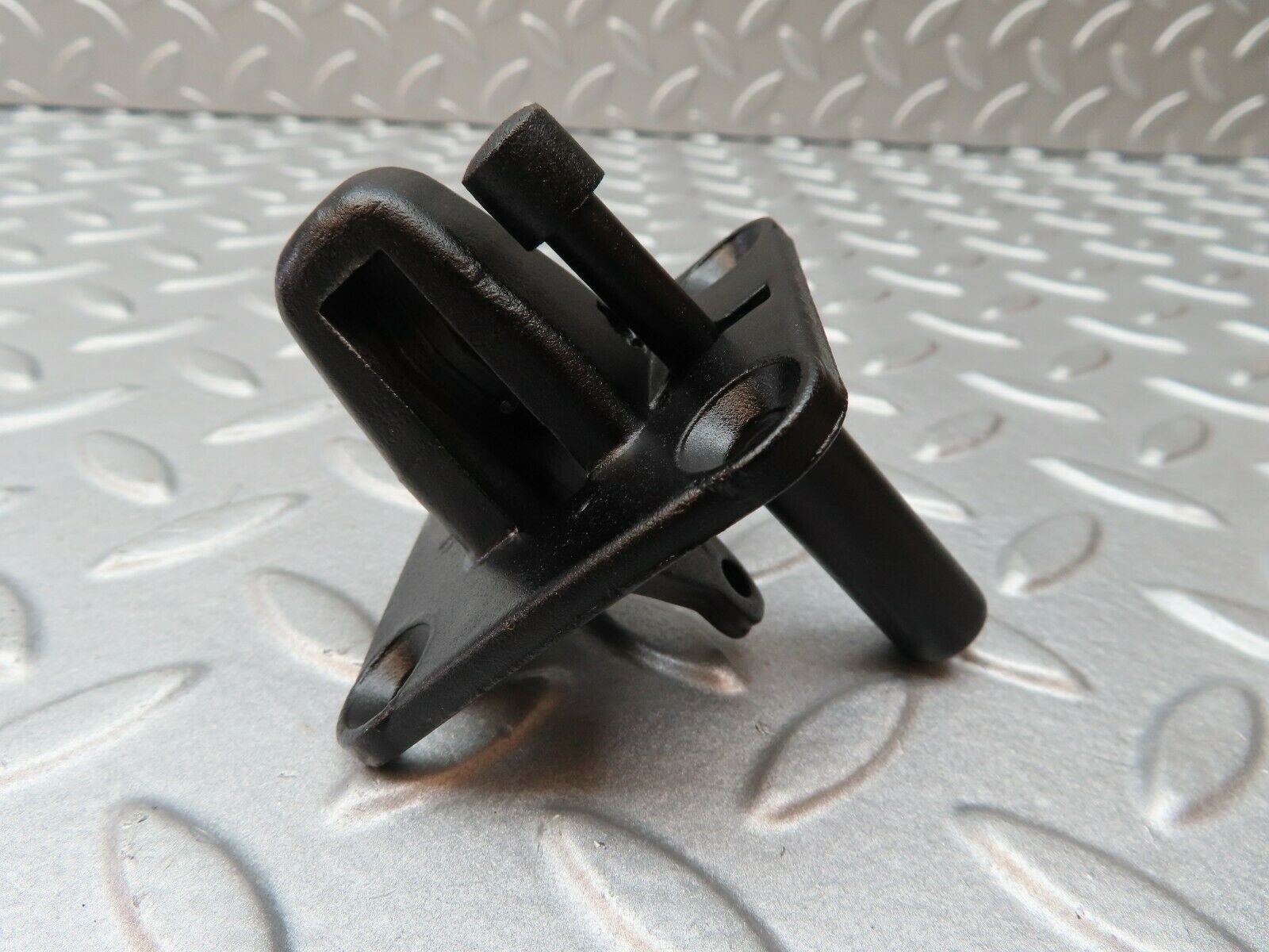 4875 Mercedes-Benz W114 280CE Coupe Bonnet Lock