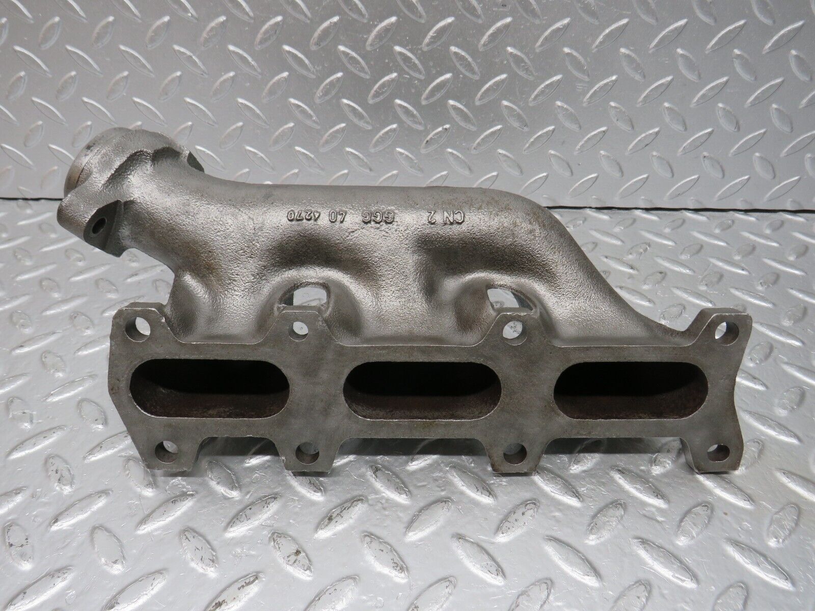 33102 Mercedes-Benz W124 300D Exhaust Manifold Cylinder 1-3 6061421002