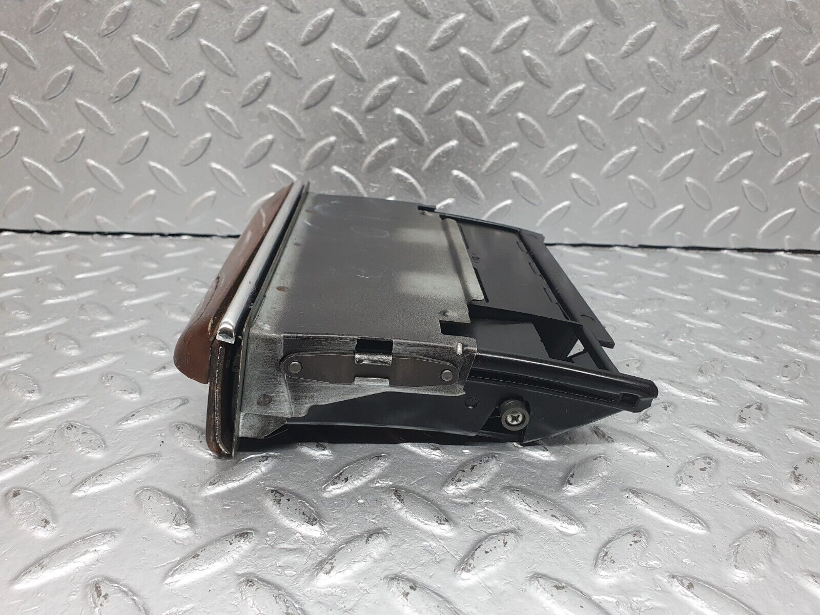 40975 Mercedes-Benz W126 300SE Centre Console Ashtray Wood Finish