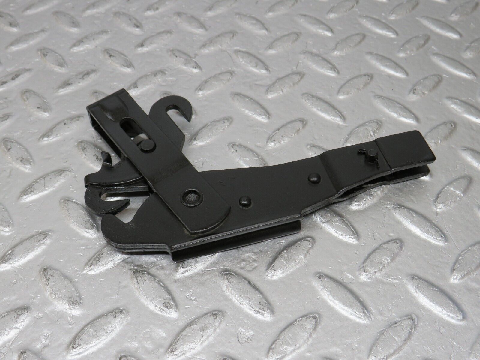 34588 Mercedes-Benz C126 380SEC Coupe Handbrake Adjusting Handbrake Regulator