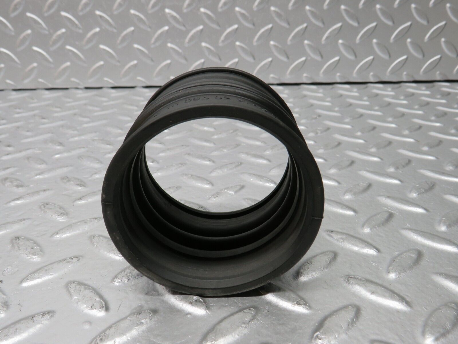 31242 Mercedes-Benz S124 220TE Wagon Air Intake Pipe 1110940291