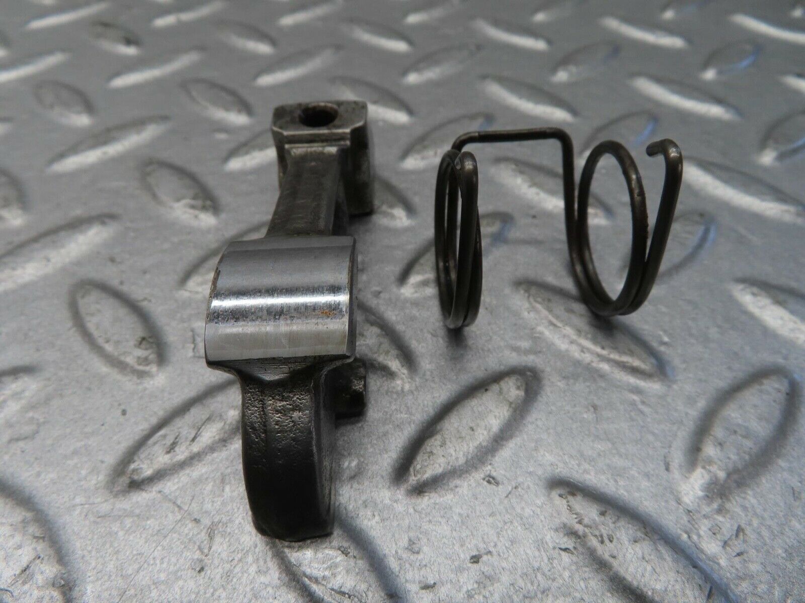 13375 Mercedes-Benz W111 230S Valve Rocker Arm With Retaining Spring