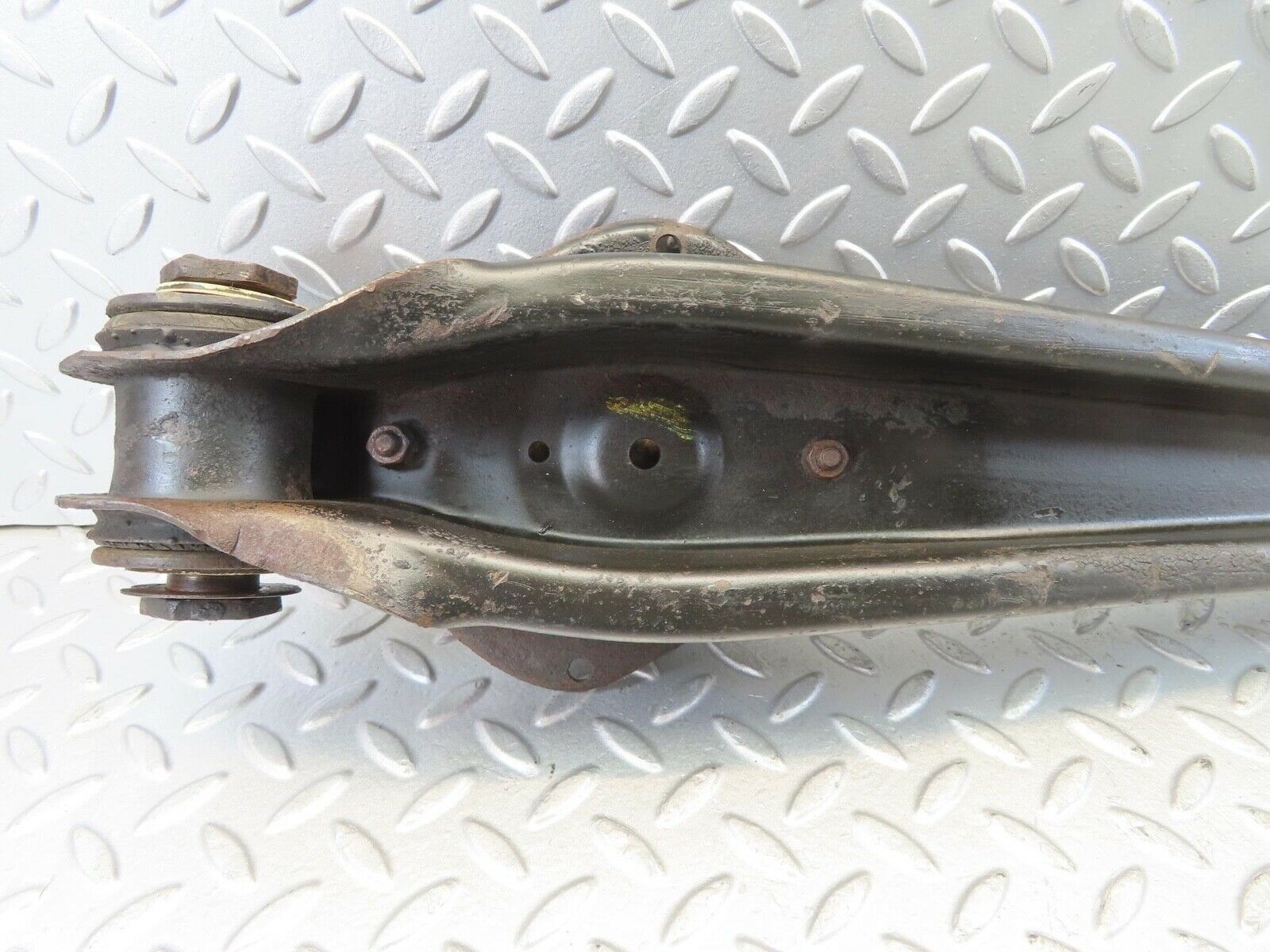 11628 Mercedes-Benz W108 280SE Rear Left Axle Spring Coil Mount