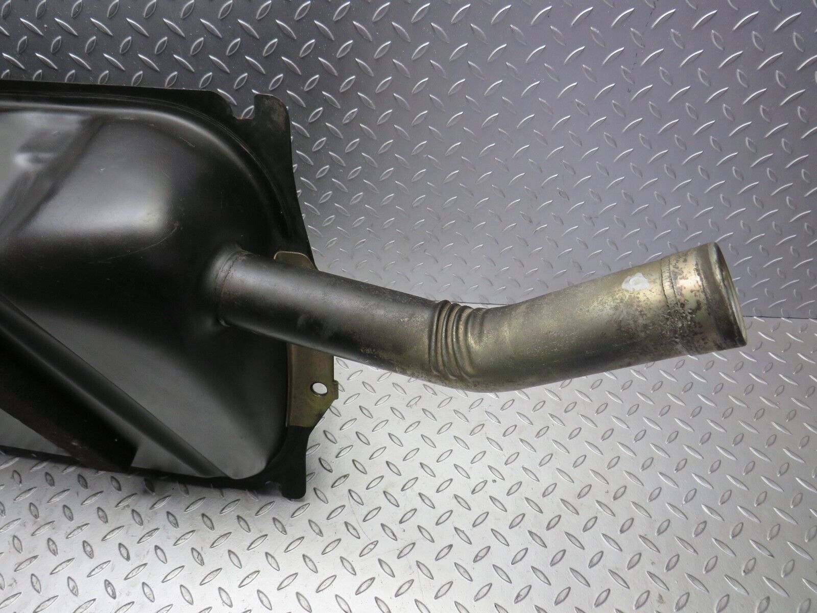 29915 Mercedes-Benz W123 230E Fuel Tank