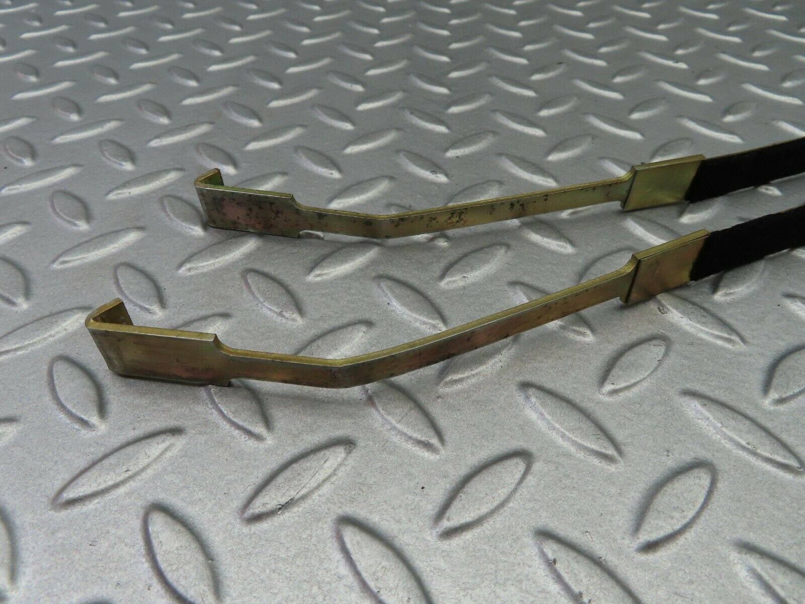 5920 Mercedes-Benz W123 200 Heater Box Holder Strap