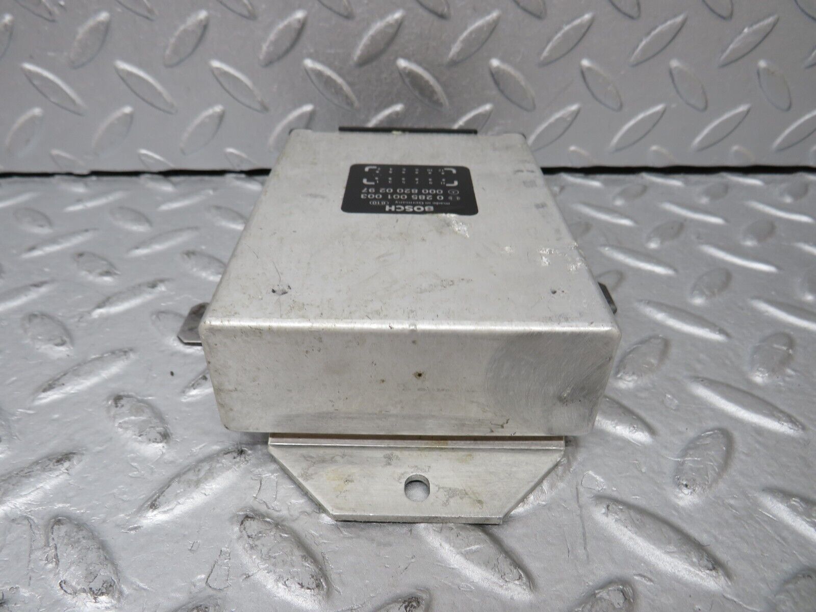 36968 Mercedes-Benz C126 420SEC Coupe Voltage Converter Control Unit 0285001003 0008200297