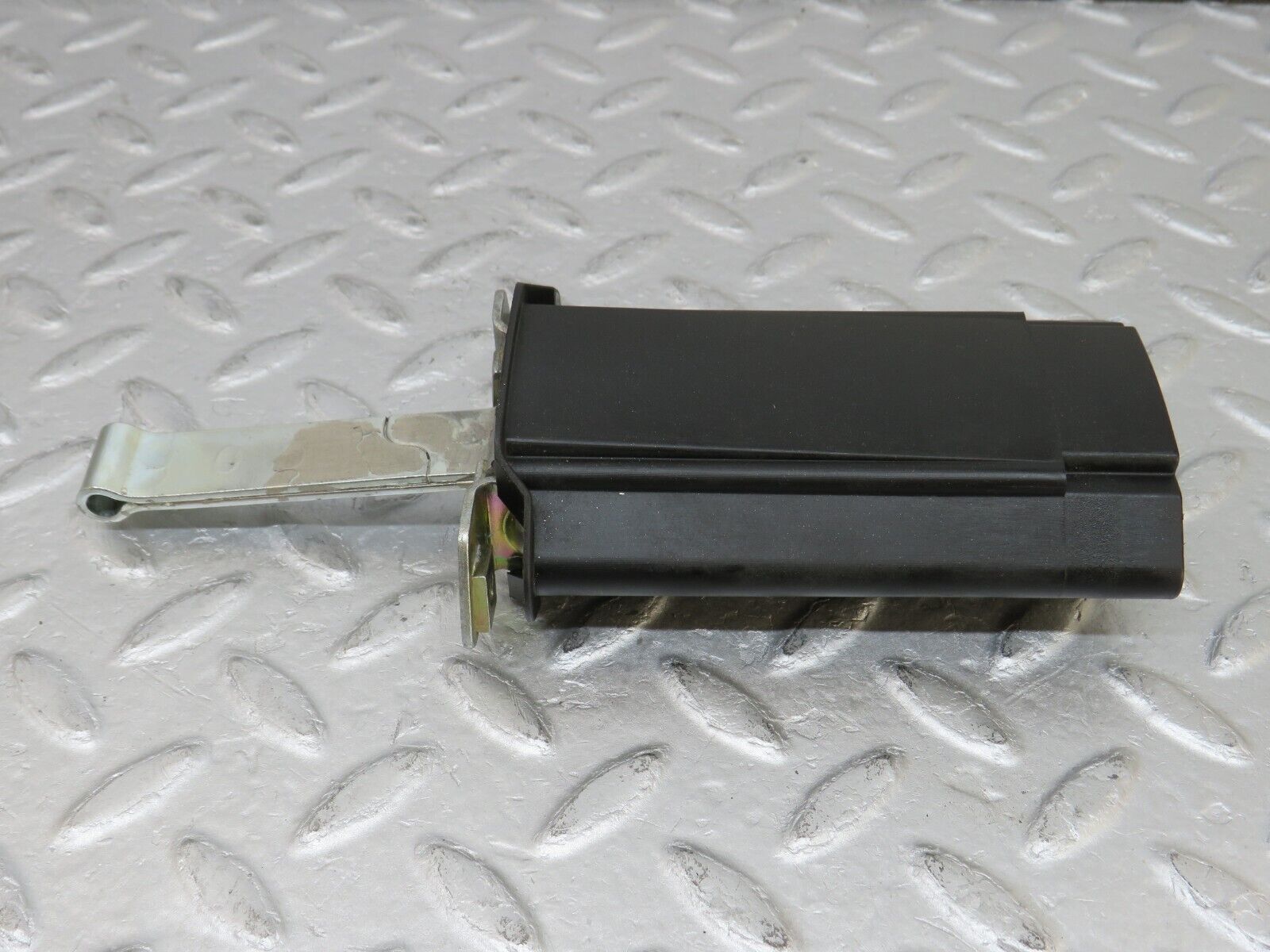 36636 Mercedes-Benz W201 190E 2.0L Door Safety Check Strap