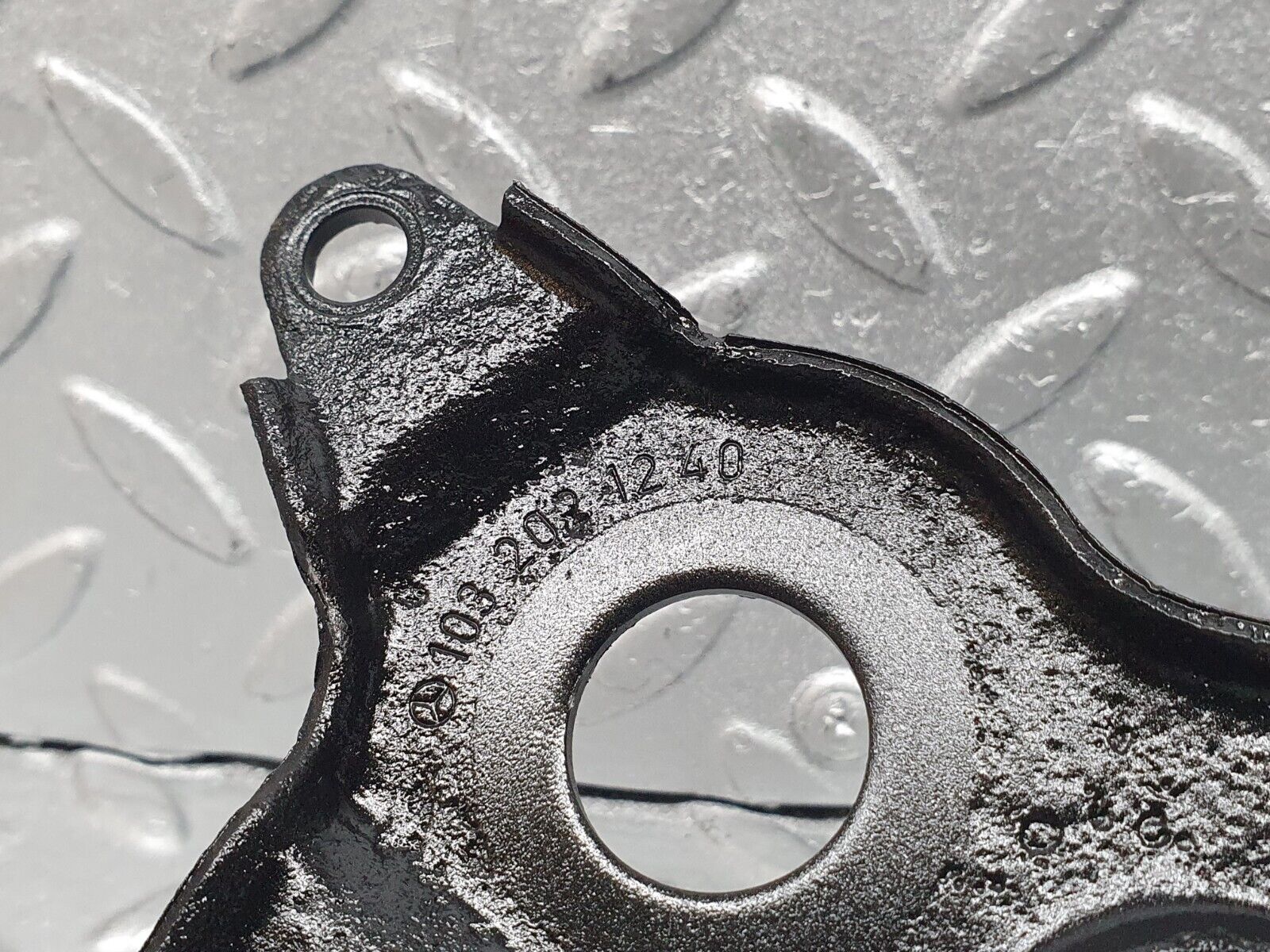 41230 Mercedes-Benz W126 300SE Belt Tensioner Bracket 1032021240