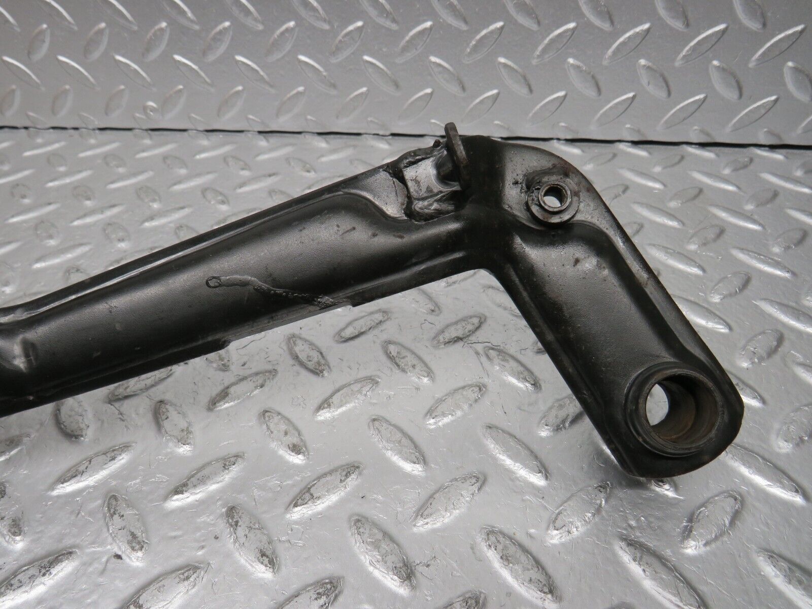 31129 Mercedes-Benz W123 200D Clutch Pedal With Rubber 1102910182