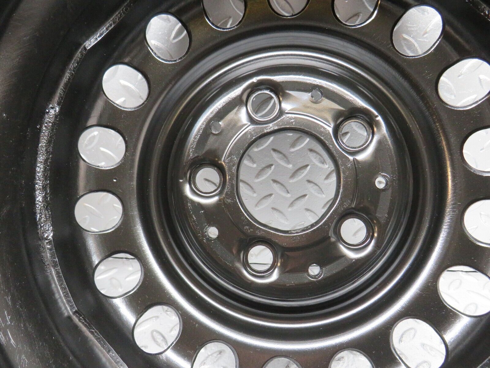 31607 Mercedes-Benz Steel Wheel Set 6Jx15H2 ET49 1244001202