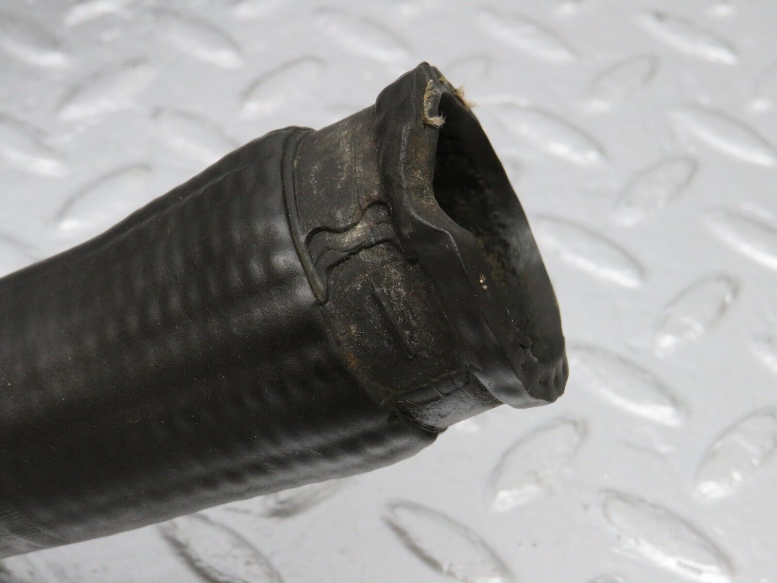 40360 Mercedes-Benz W110 230 Radiator Hose Pipe 1105010782