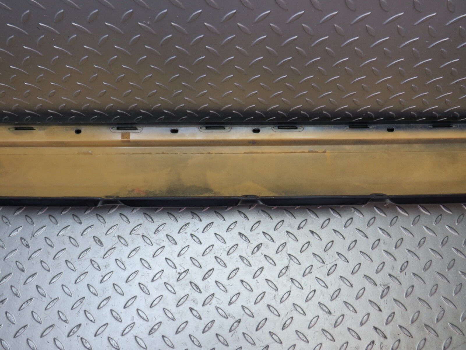 25701 Mercedes-Benz W124 280E Side Skirt Right Side 1246902440