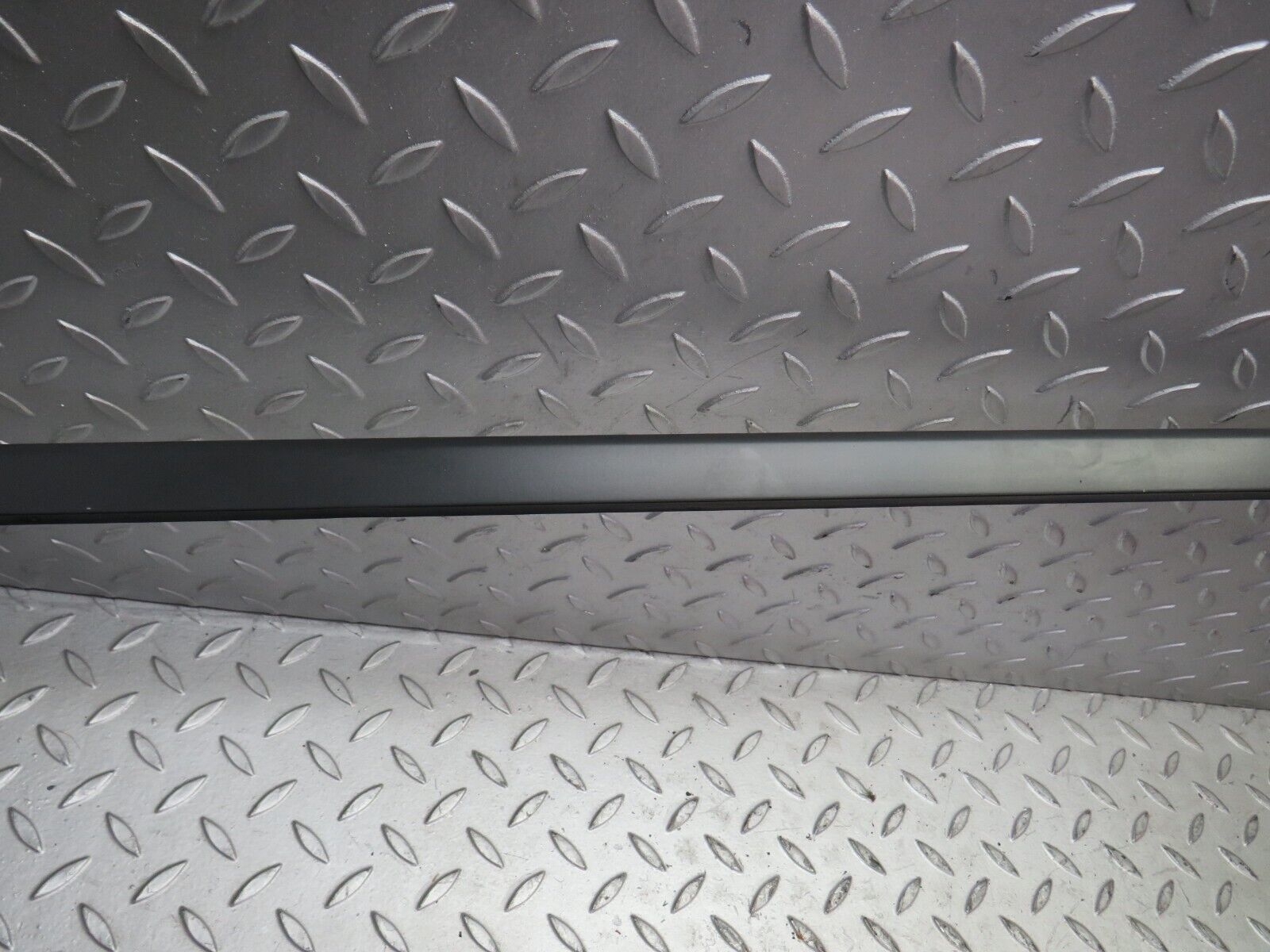 34236 Mercedes-Benz W124 260E Roof Chrome Trim Right Side 1246900497