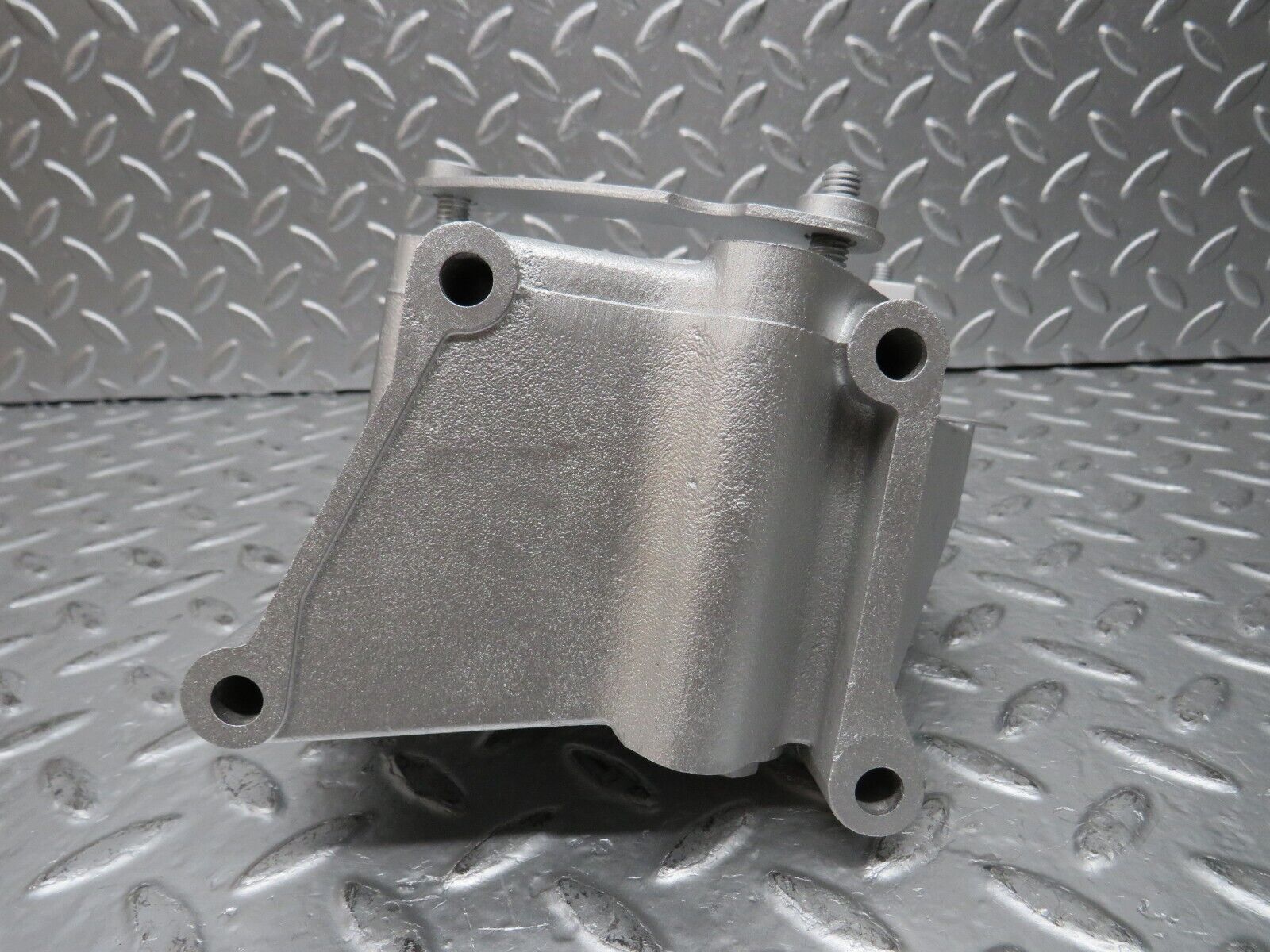 29891 Mercedes-Benz W123 230E Power Steering Pump Bracket 1234660041