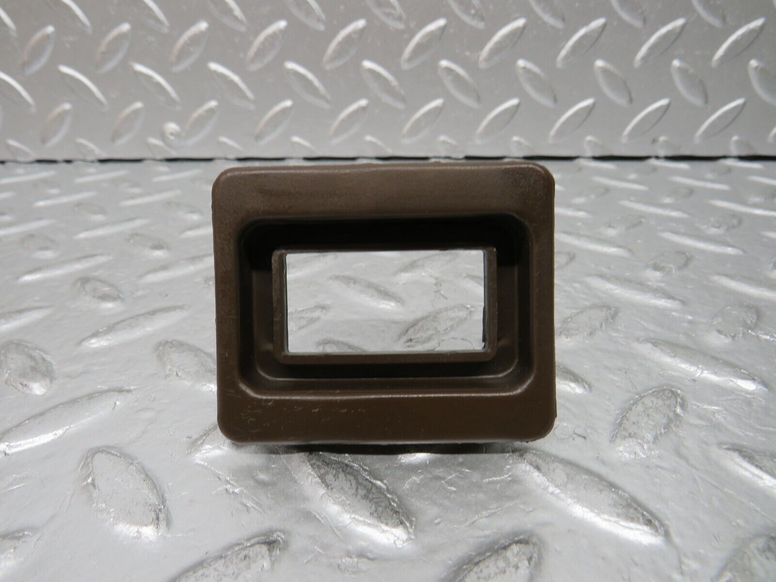 29984 Porsche 924 Electric Window Switch Surround Brown 477867185