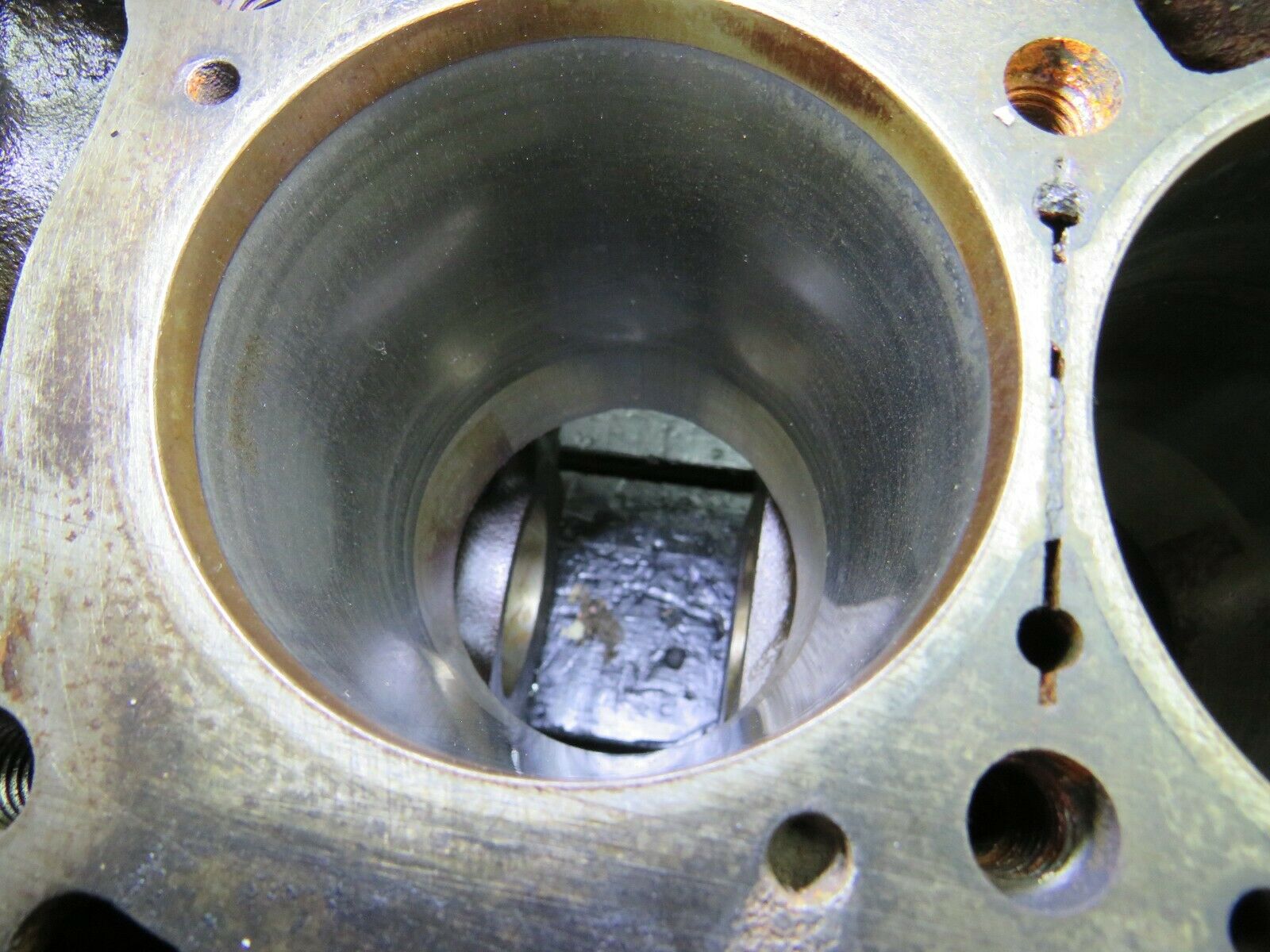 24186 Mercedes-Benz W123 280E Engine Block 1100111101 M110.988