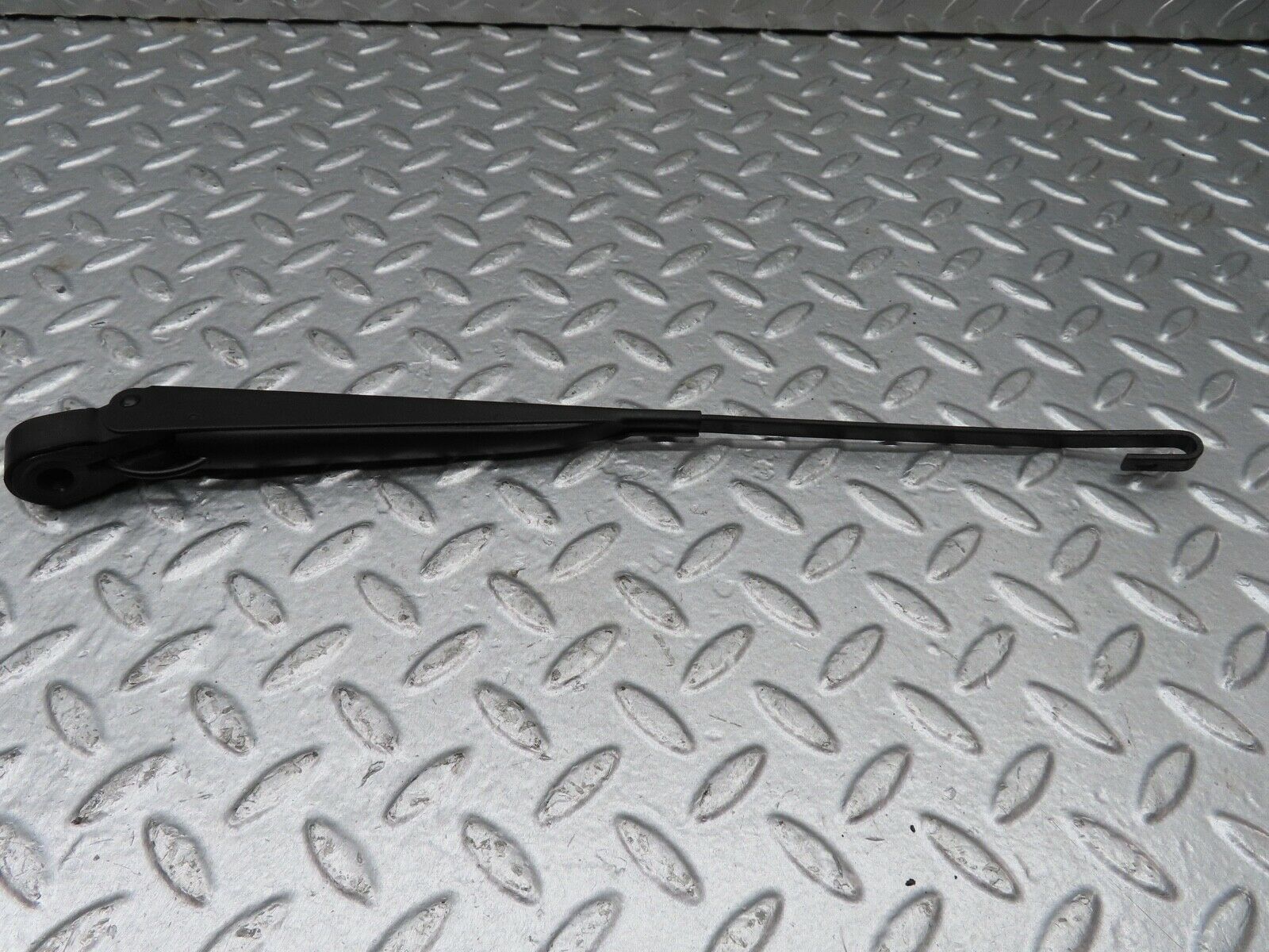 18225 Mercedes-Benz W111 220SE Coupe Wiper Arm Bosch Right Side