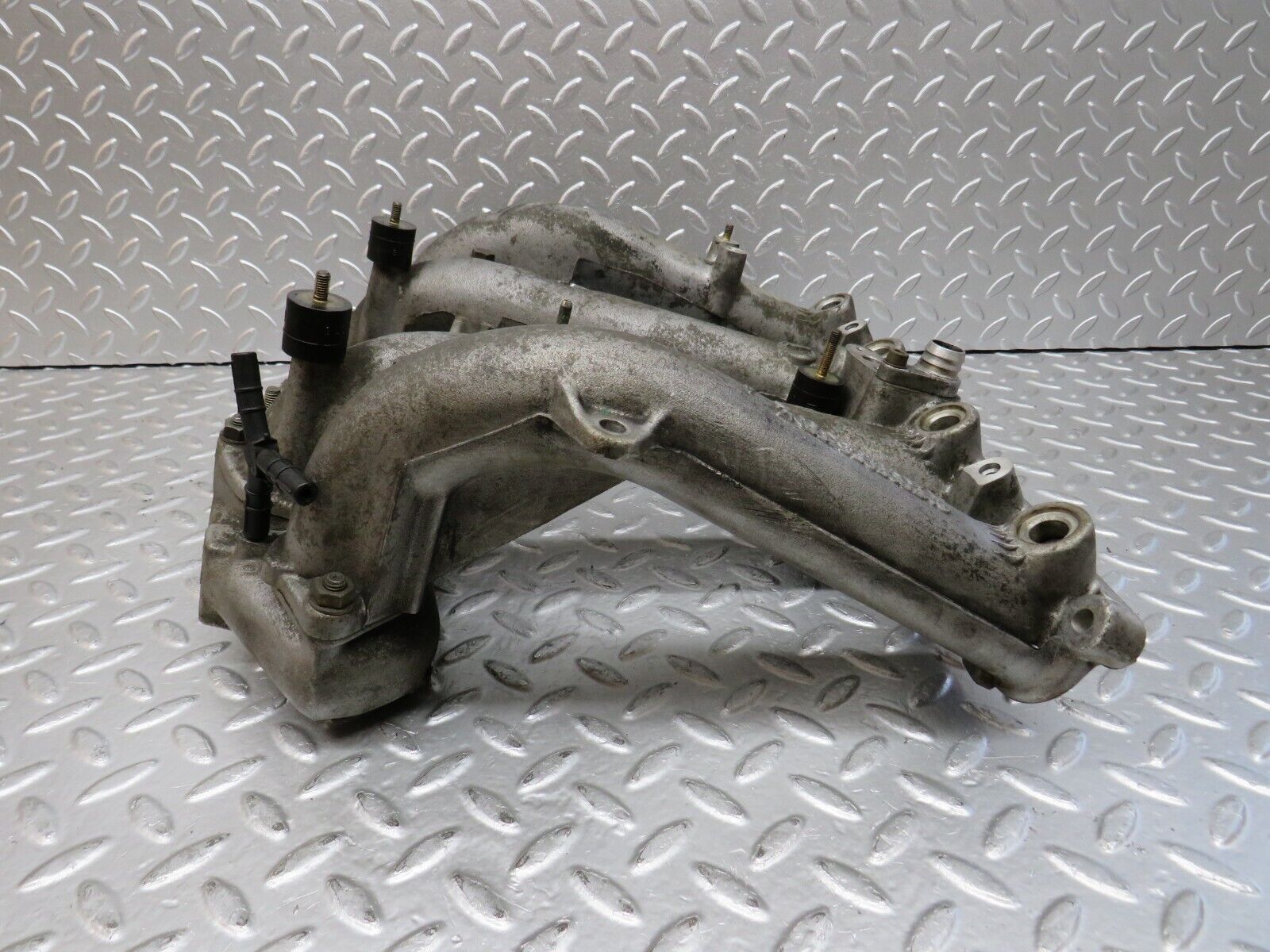 29502 Mercedes-Benz W124 230E Intake Manifold 1021413601