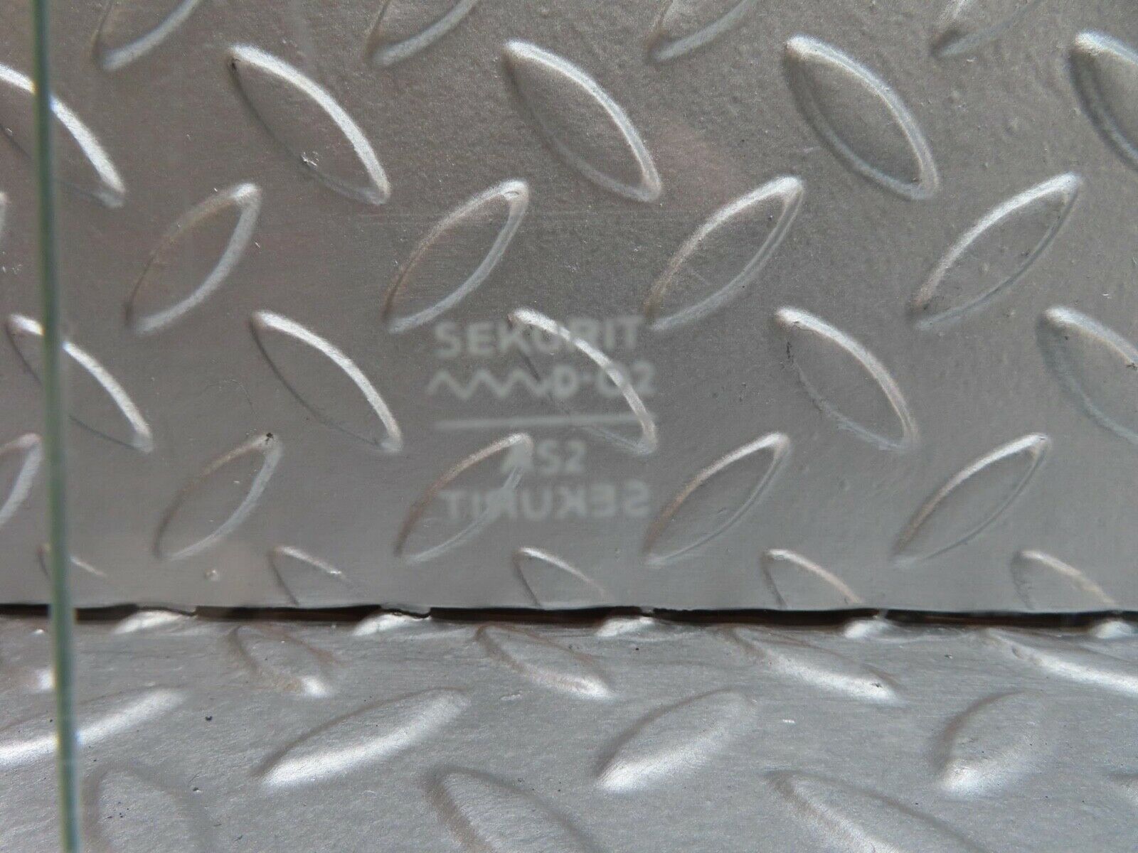 13066 Mercedes-Benz W111 220SE Rear Left Door Window Glass