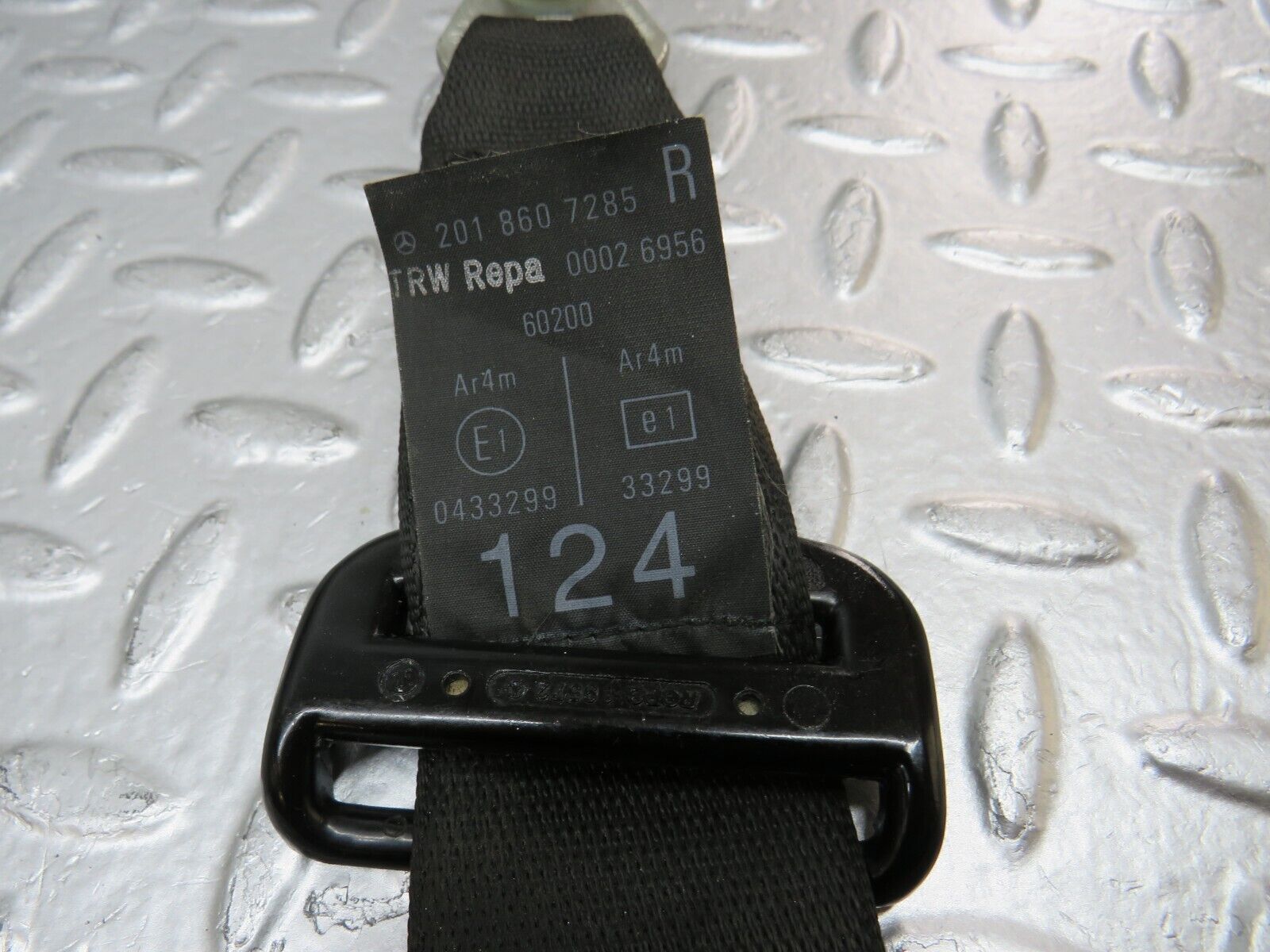 29604 Mercedes-Benz W124 230E Front Right Seat Belt With Buckle 2018607285