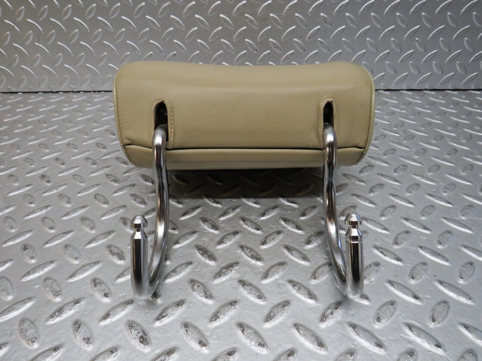 28937 Mercedes-Benz C124 320CE Coupe Rear Headrest Beige