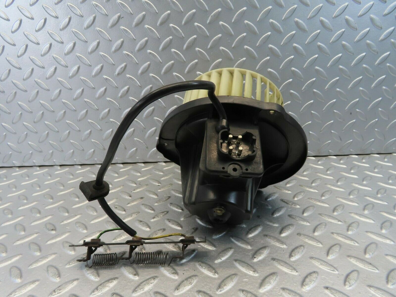 11065 Mercedes-Benz W123 230E Heater Blower Motor
