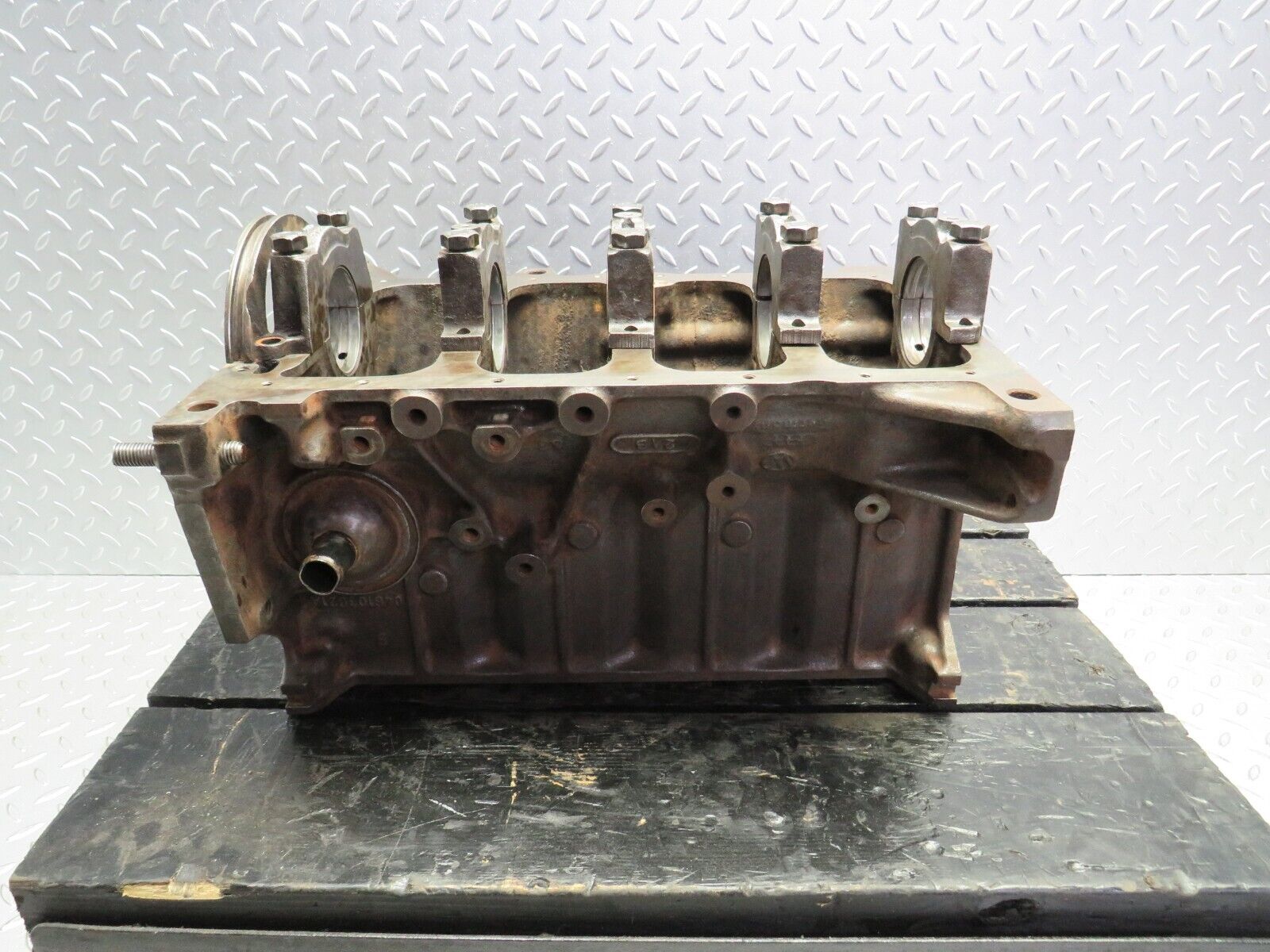 30192 Porsche 924 Engine Block 046103021