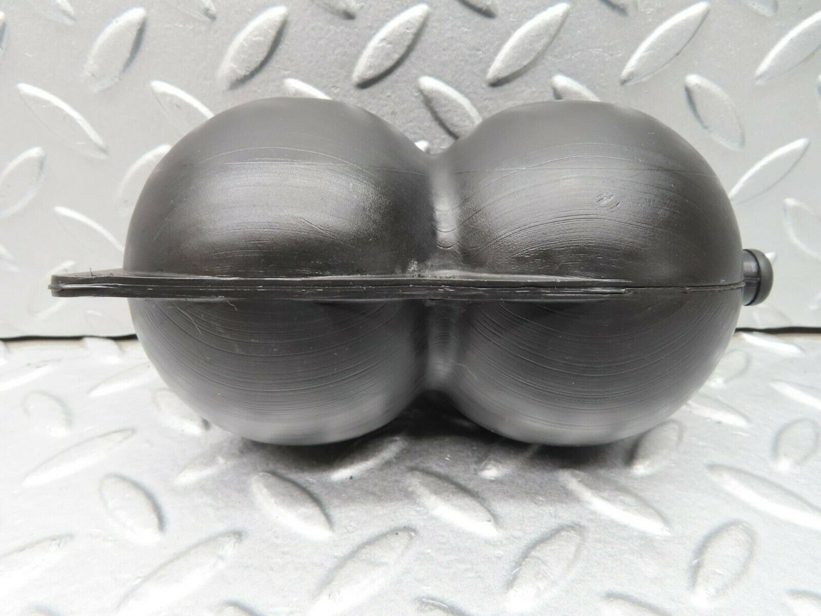 16298 Mercedes-Benz W124 260E Vacuum Reservoir Tank