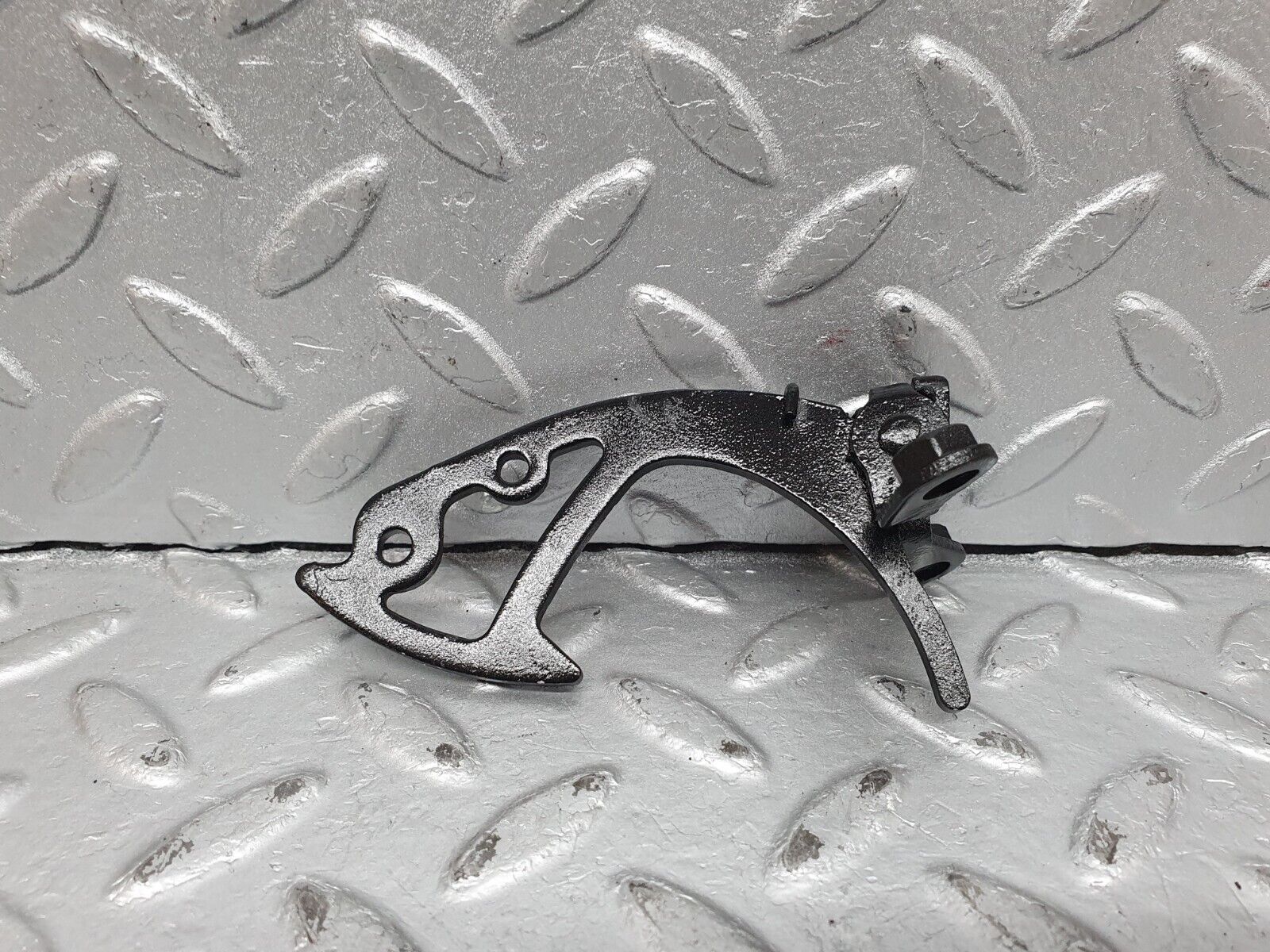 41166 Mercedes-Benz W126 300SE Bonnet Safety Latch